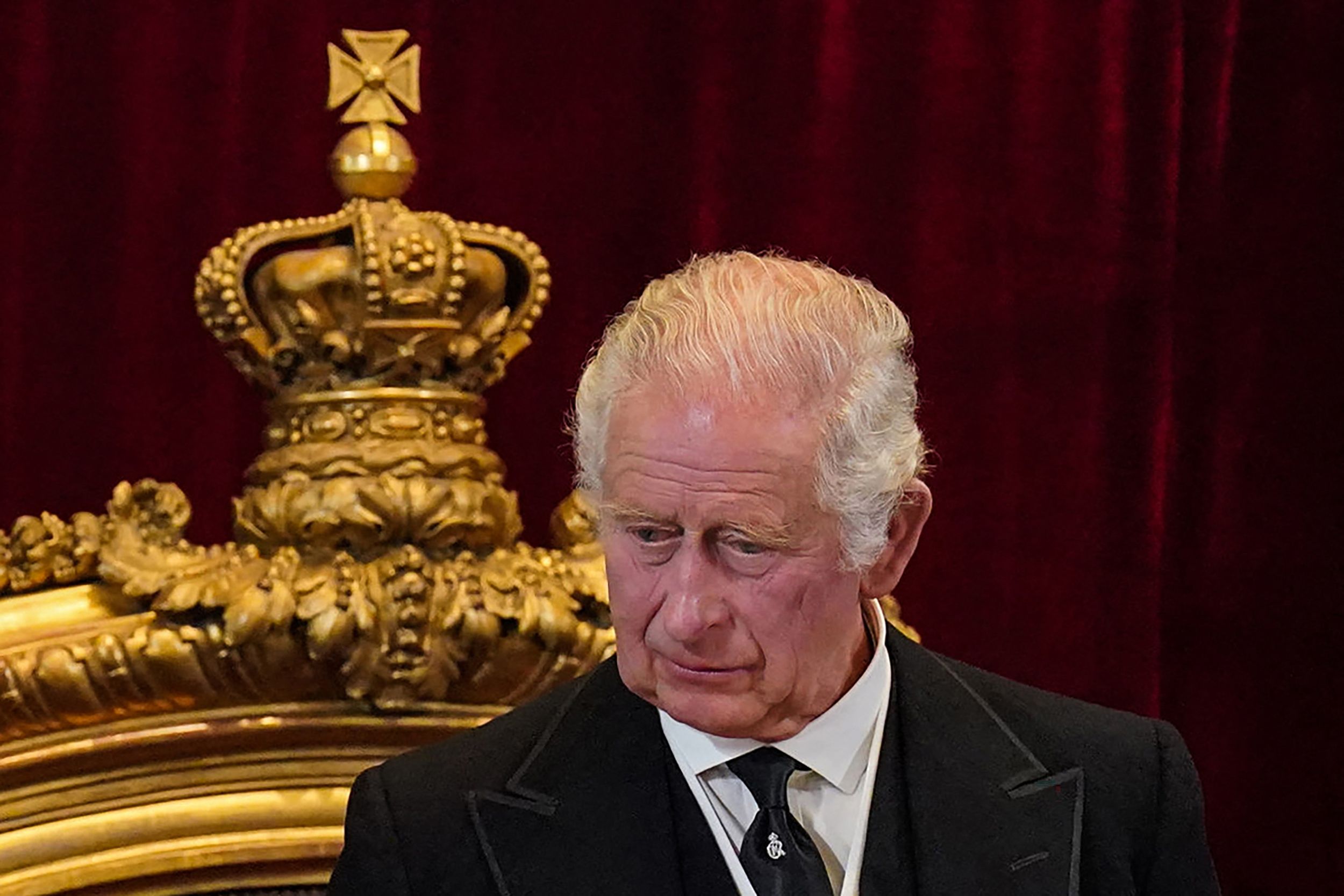 TOPSHOT - Britain's King Charles III speaks during a meeting of the Accession Council inside St James's Palace in London on September 10, 2022, to proclaim Charles as the new King. - Britain's Charles III was officially proclaimed King in a ceremony on Saturday, a day after he vowed in his first speech to mourning subjects that he would emulate his "darling mama", Queen Elizabeth II who died on September 8. (Photo by Jonathan Brady / POOL / AFP)