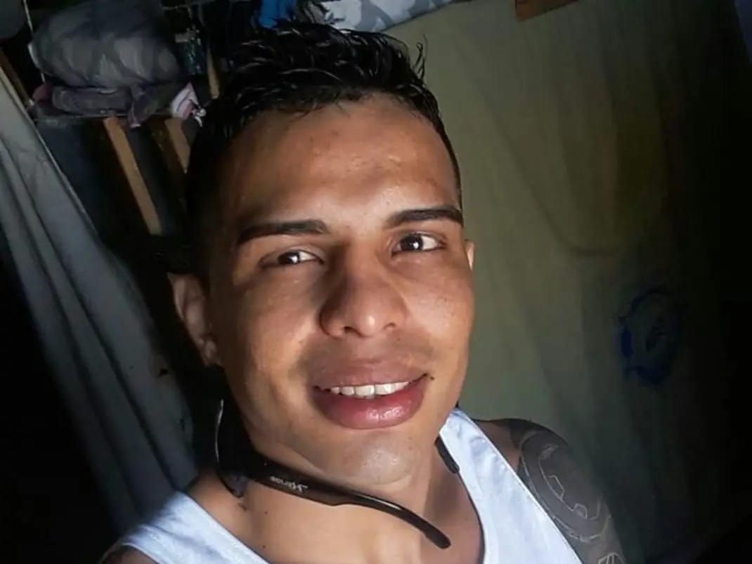 Charly Josué Villalobos Guzmán
