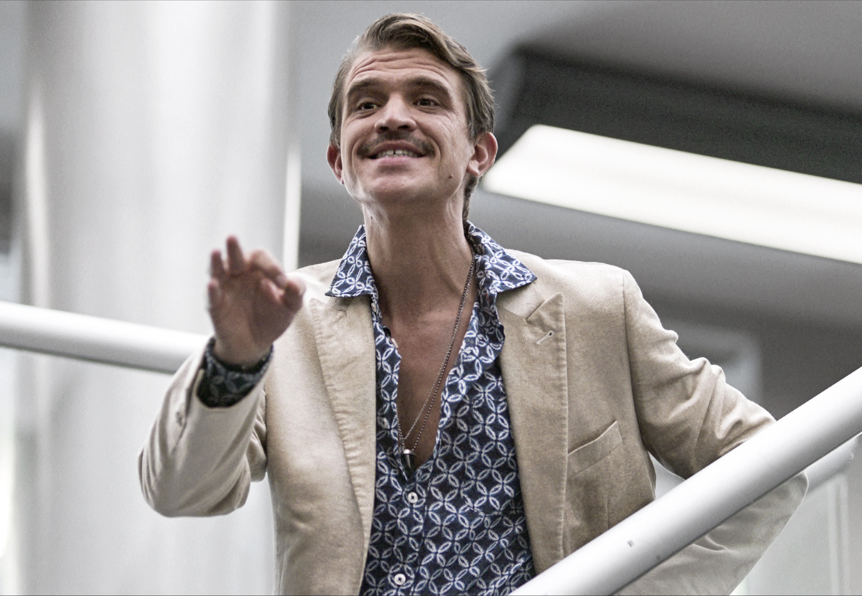 LUIS MIGUEL LA SERIE - Temporada 2 (L to R) JUAN IGNACIO CANE as JOSE PEREZ in Episode 202 of LUIS MIGUEL LA SERIE Temporada 2. Cr. NETFLIX ©️ 2021