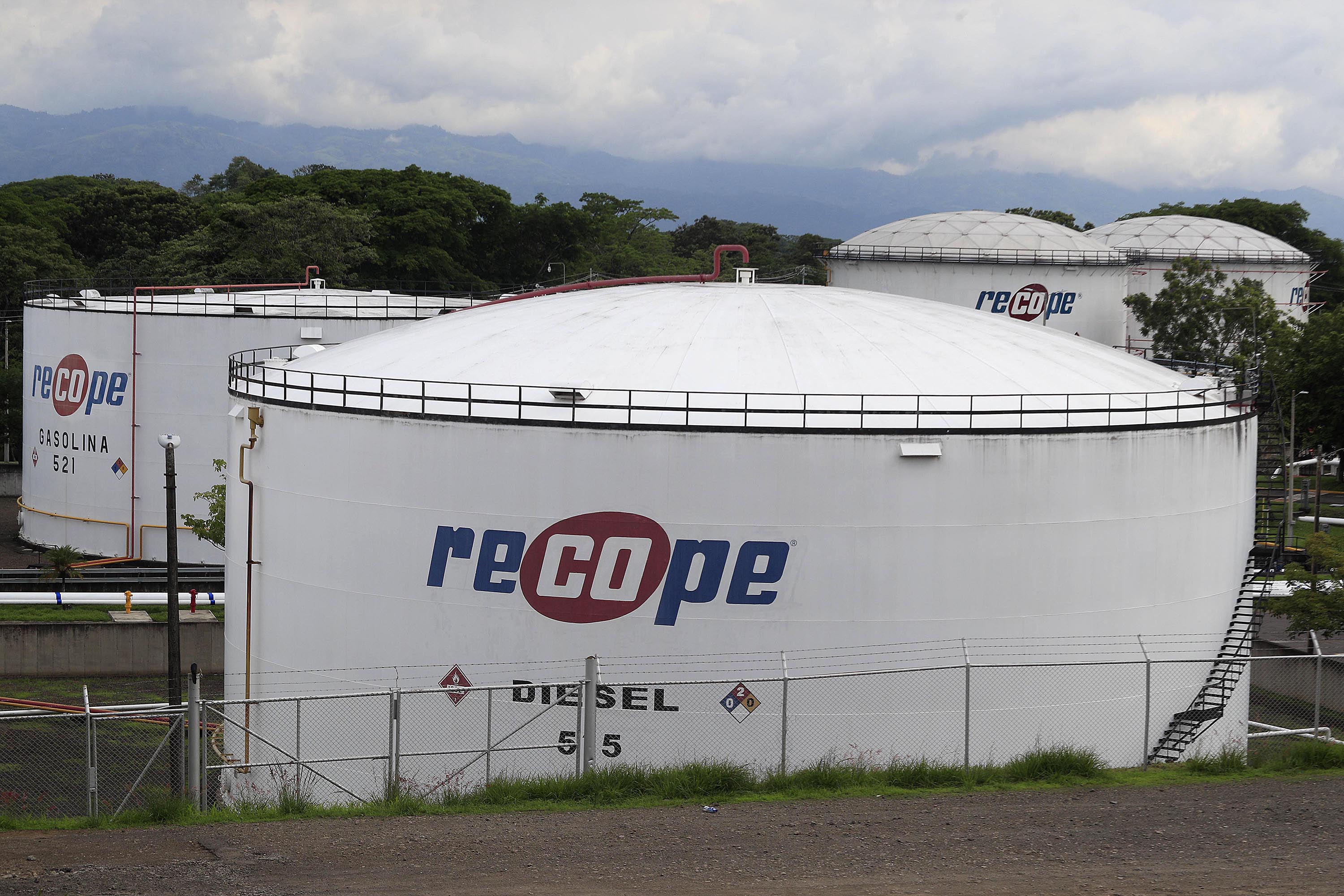 11/05/2021 La Garita. Instalaciones de la Refinadora de Petroleo de Costa Rica (RECOPE). Foto: Rafael Pacheco