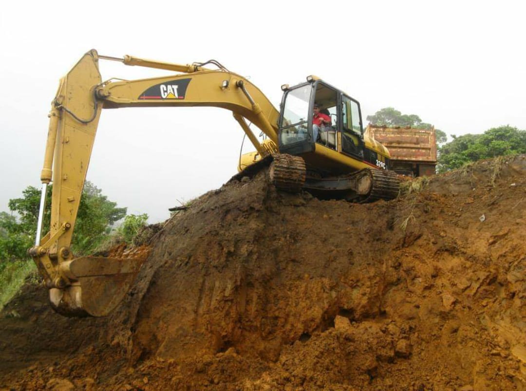 La empresa Inversiones Jurima se dedicaba al alquiler de maquinaria pesada en Monteverde. Foto: Cortesía de Juan Carlos Chaves.