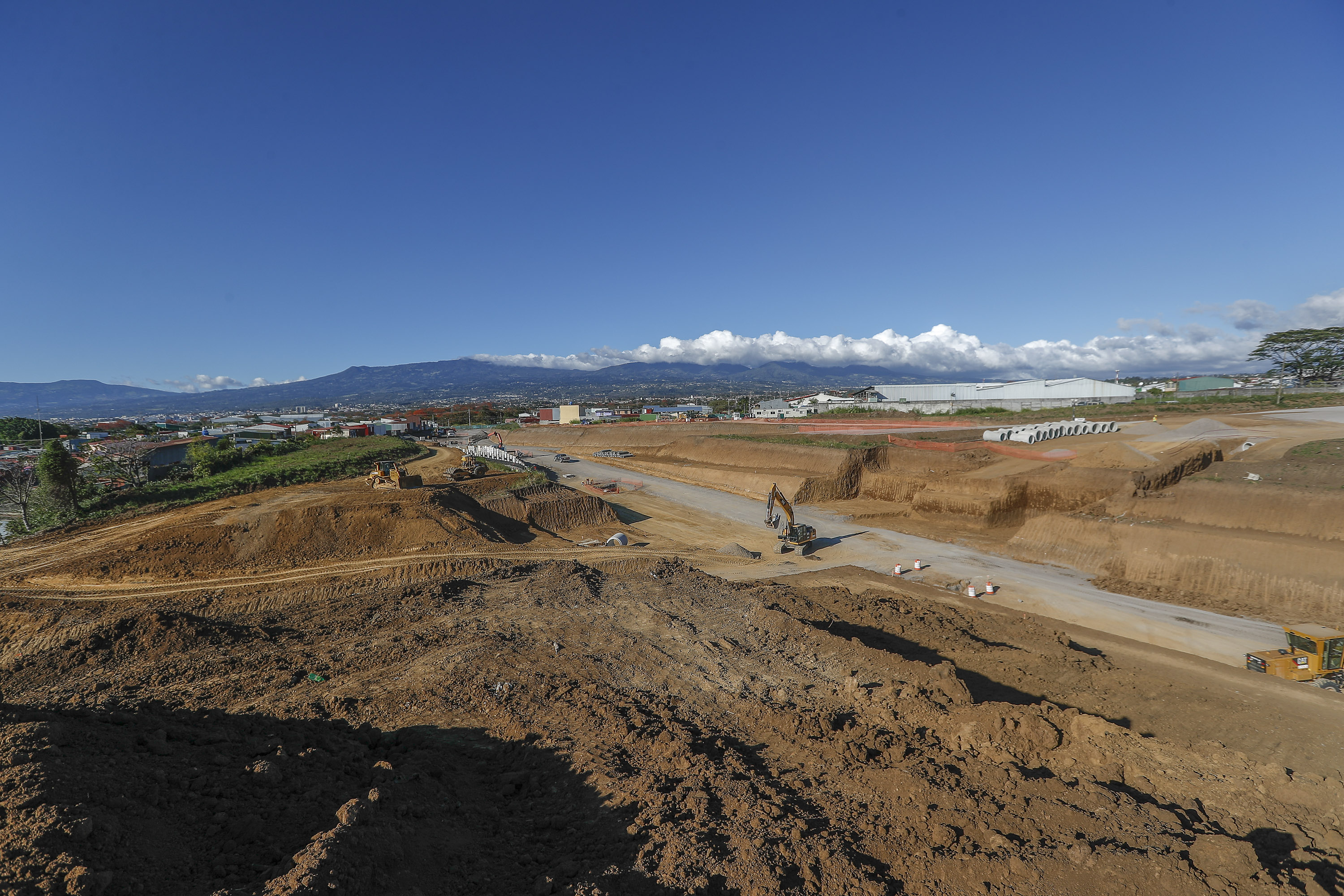 02/02/2017, San José, León XIII, avances en la construcción de la carretera de la Circunvalación Norte. Fotografía José Cordero