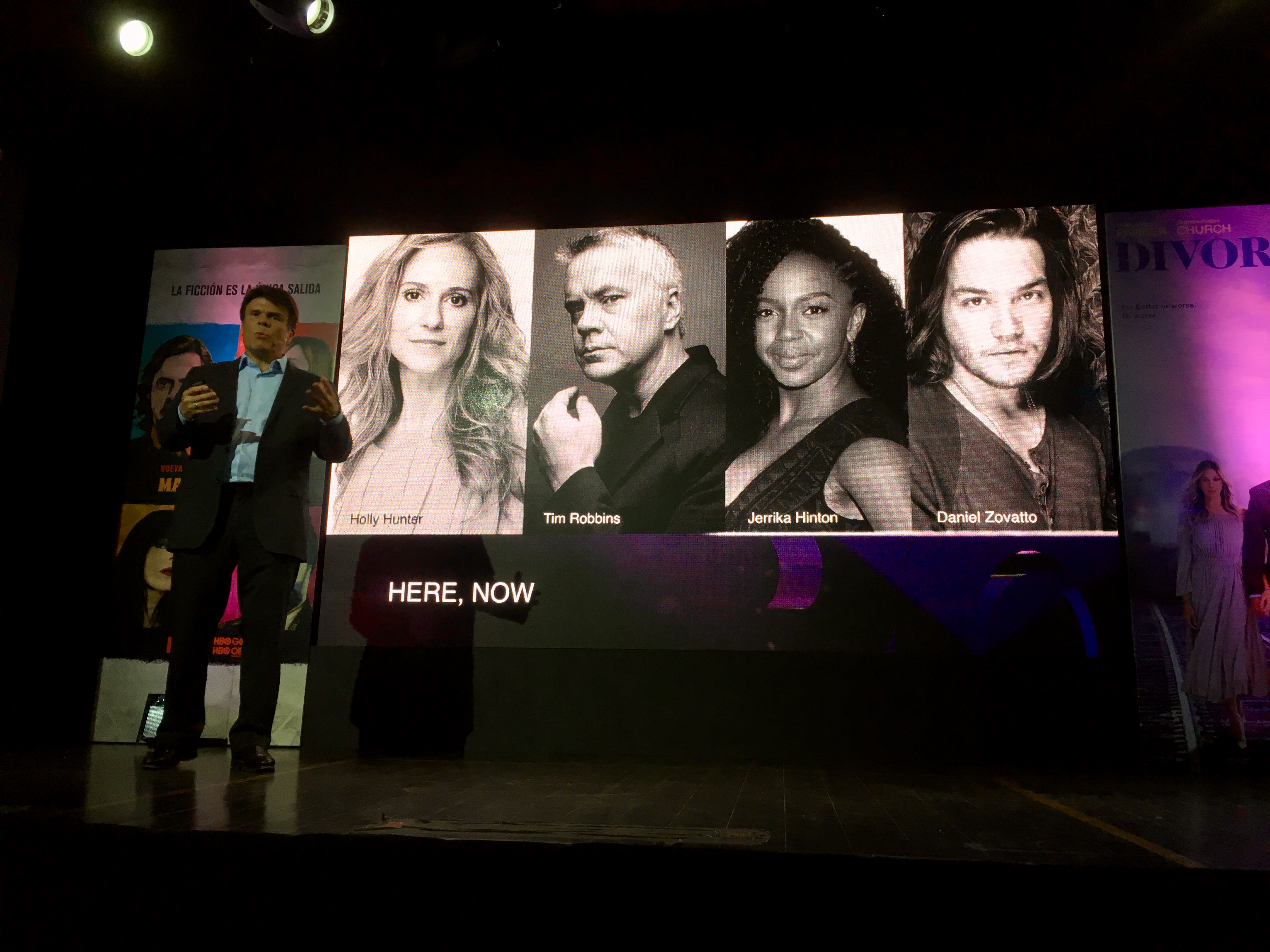 Gustavo Grossman, vicepresidente corporativo de HBO anunció lel próximo estreno de la serie ‘Here, Now’’, con el actor tico Daniel Zovatto.