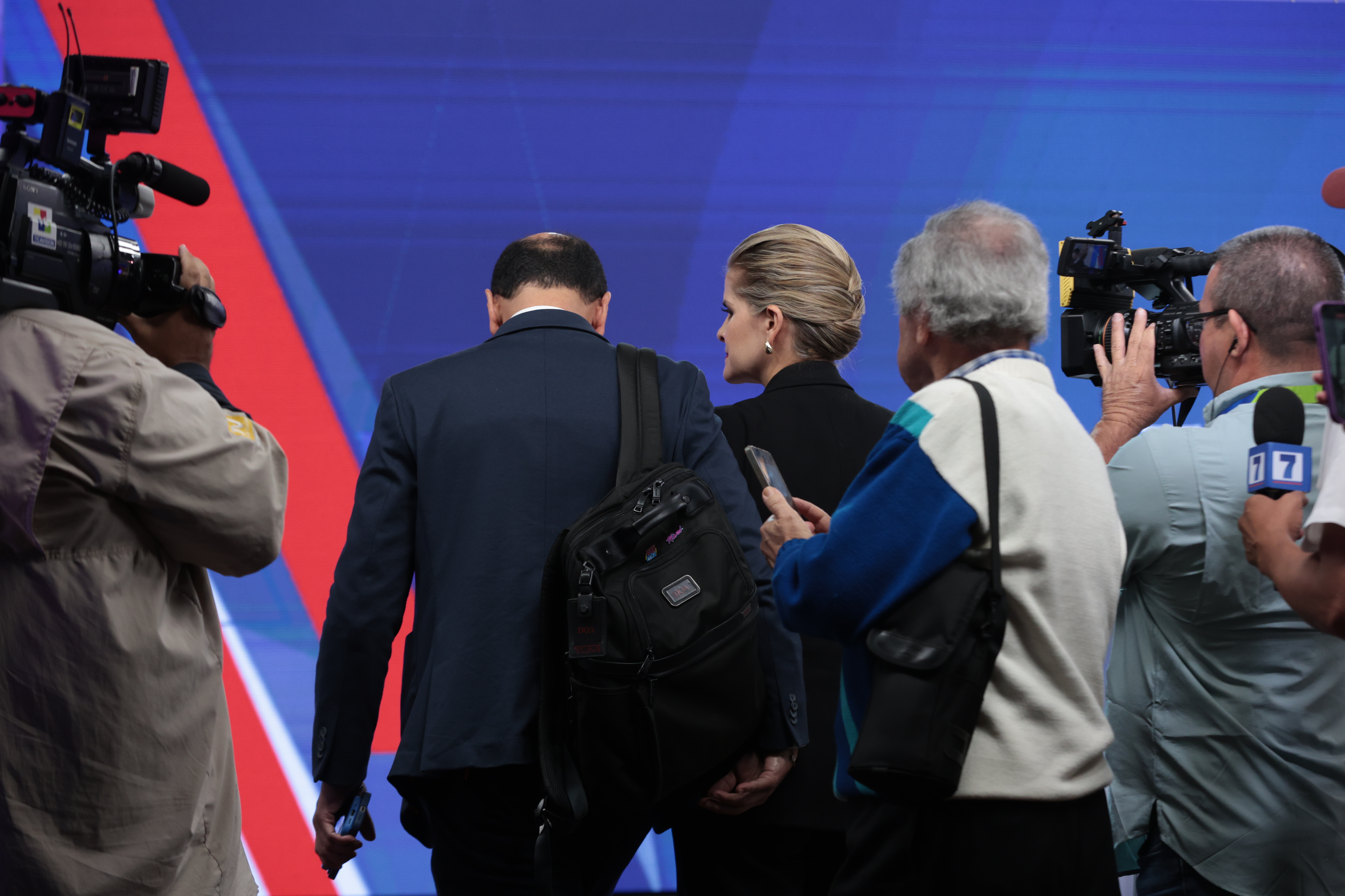 El hombre detrás del triunfo de Laura Fernández (y sus conexiones con la ultraderecha de Latinoamérica)