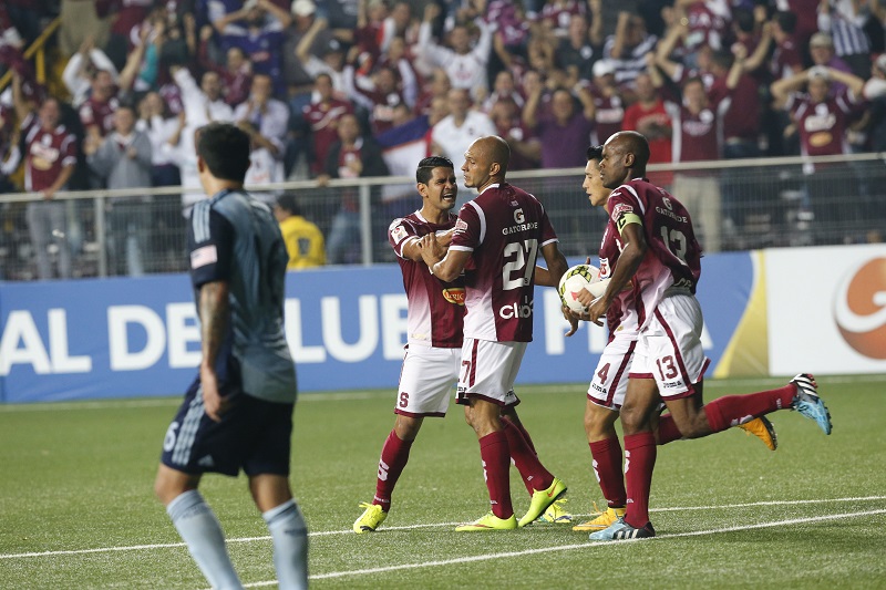 Heiner Mora (27) marcó el primer tanto del Saprissa.