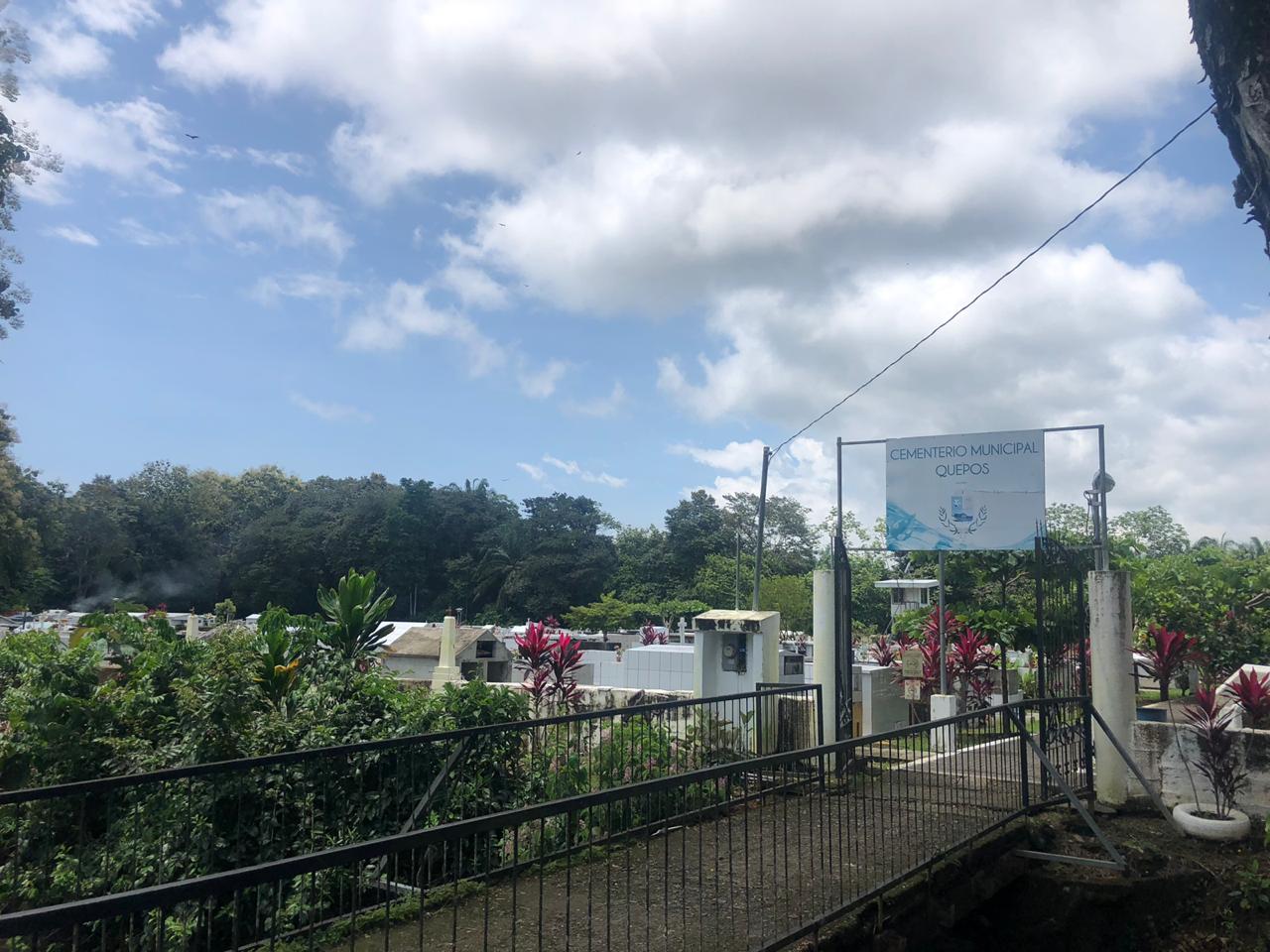 El Organismo de Investigación Judicial (OIJ) confirmó que un cuerpo exhumado de una tumba sin nombre en el cementerio de Quepos, Puntarenas, pertenece al estadounidense William Sean Creighton, secuestrado desde el 24 de setiembre del 2018. Foto cortesía