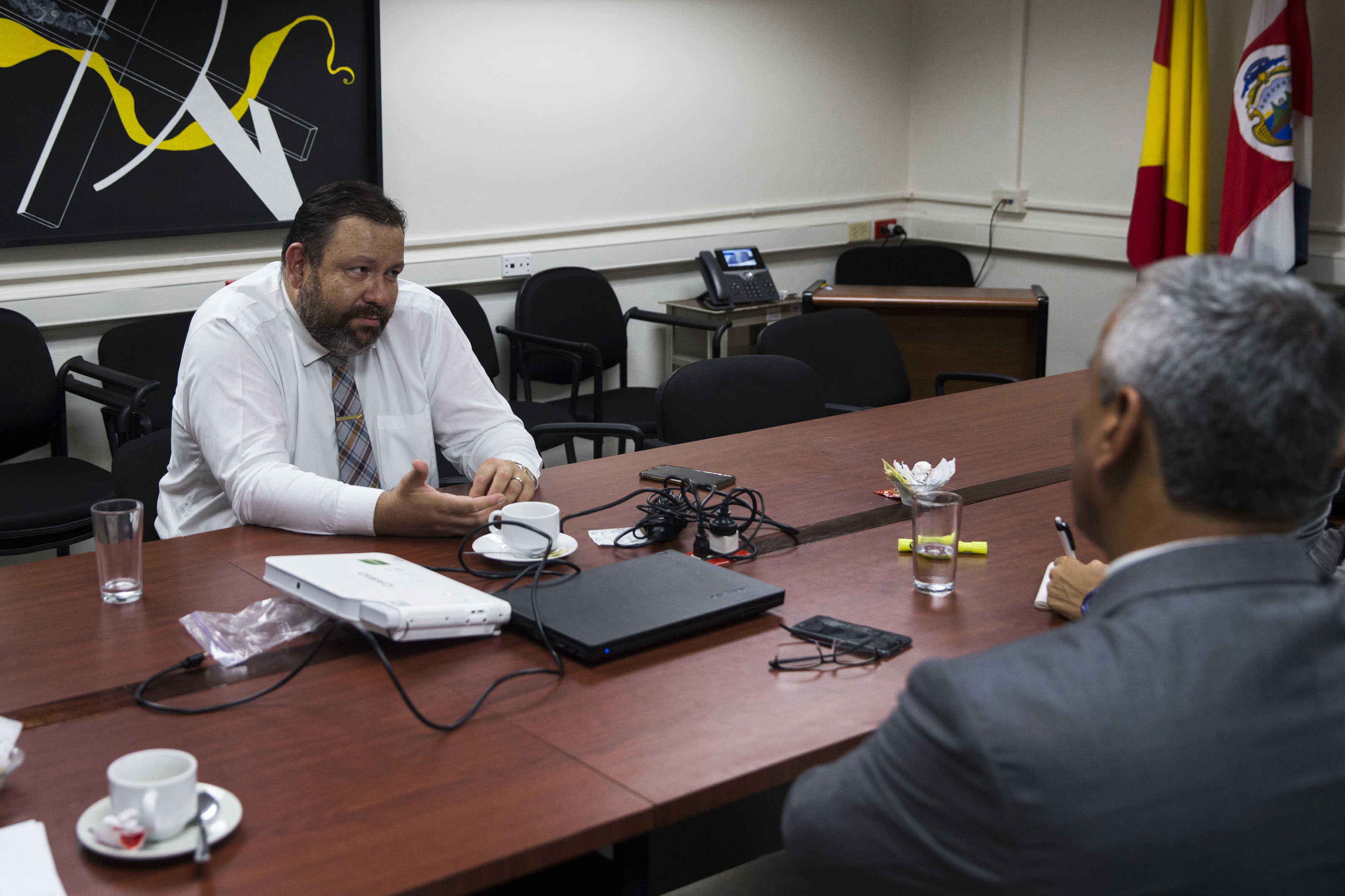19/11/2018. Asamblea Legislativa, San José, Costa Rica. Fracción del Partido Acción Ciudadana. Reunión entre Víctor Morales Mora y el Director Nacional de Pensiones Luis Paulino Mora (de Blanco) Fotografía: Alejandro Gamboa Madrigal.