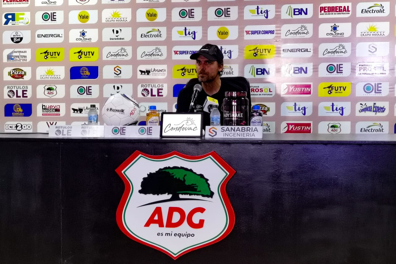 Andrés Carevic dijo que en el partido entre Guanacasteca y Alajuelense hubo errores puntuales, pero que de igual forma rescata el esfuerzo de sus hombres.