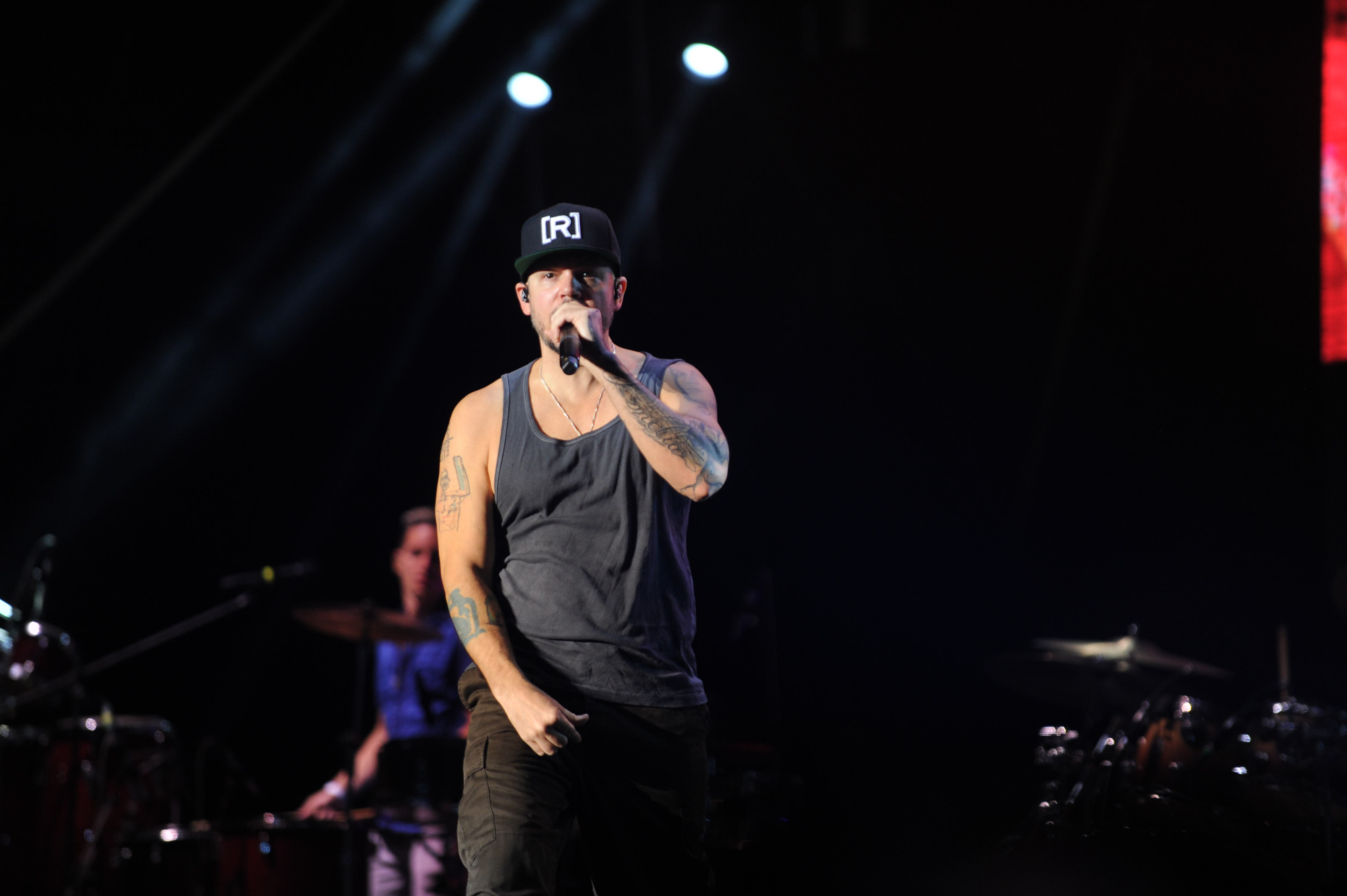 31/03/2019. Parque Viva, La Guácima. Segundo día del festival Grito Latino 2019, habrá más de 20 conciertos con artistas como Perrozompopo, Residente, Café Tacvba, Molotov y El Gran Silencio, entre otros. En la foto: Residente
Fotos: Jorge Navarro