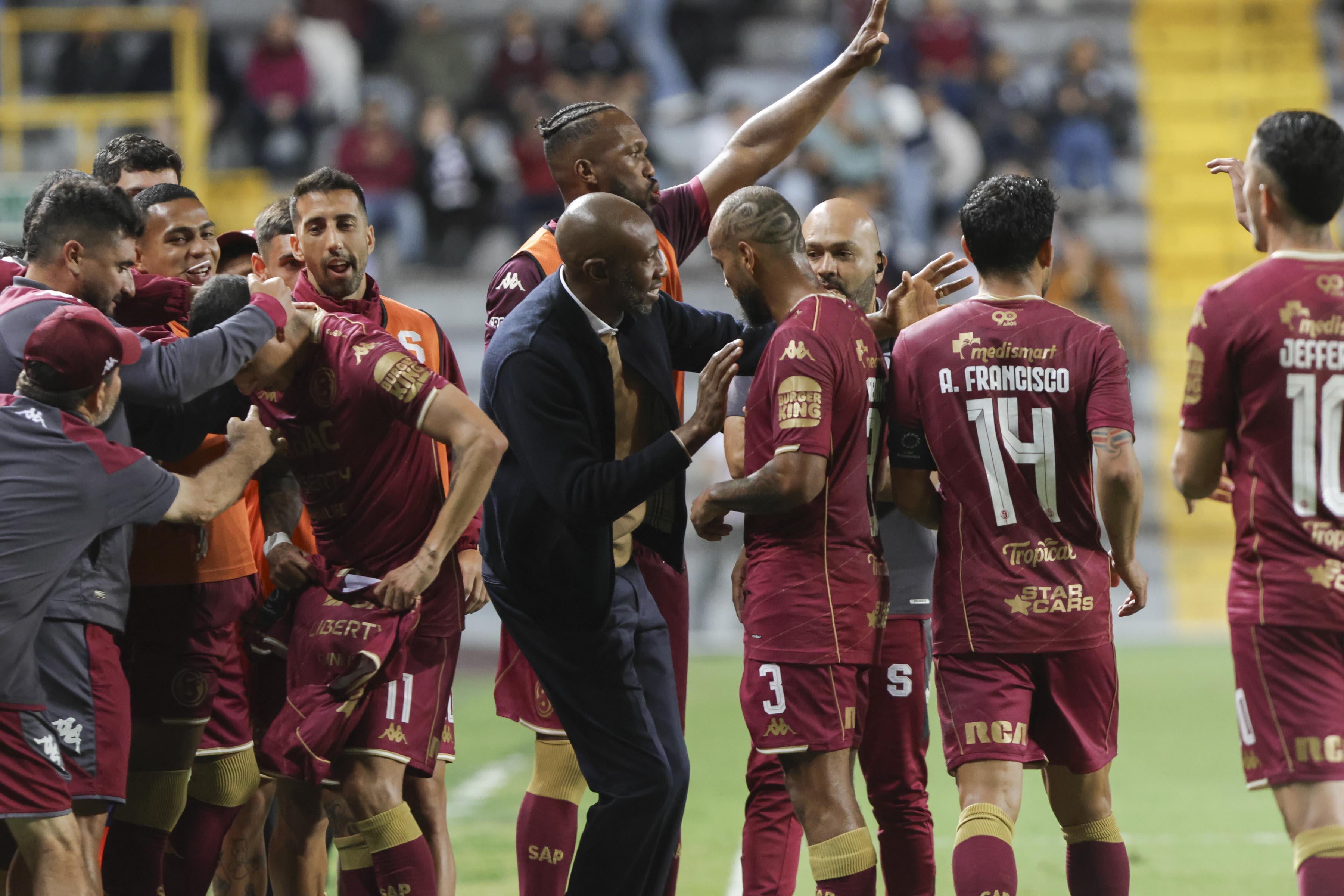 Saprissa vs San Carlos