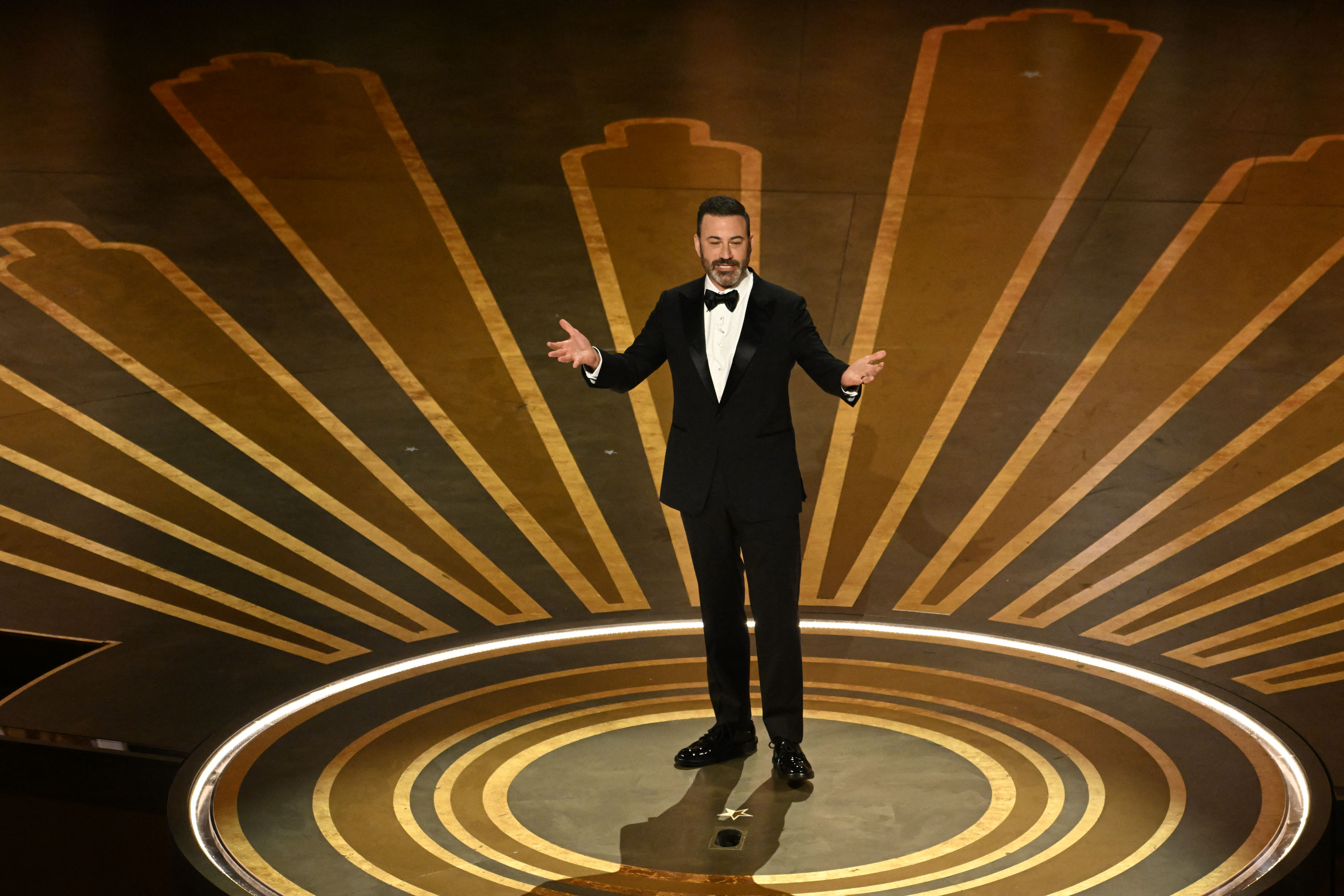 La cadena ABC suspendió el programa de Jimmy Kimmel luego de críticas por un monólogo sobre el asesinato del activista Charlie Kirk.