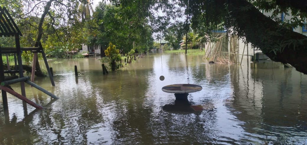 Lugareños de Barra del Colorado temen que situación empeore por constantes lluvias. temen Foto: Réiner Montero