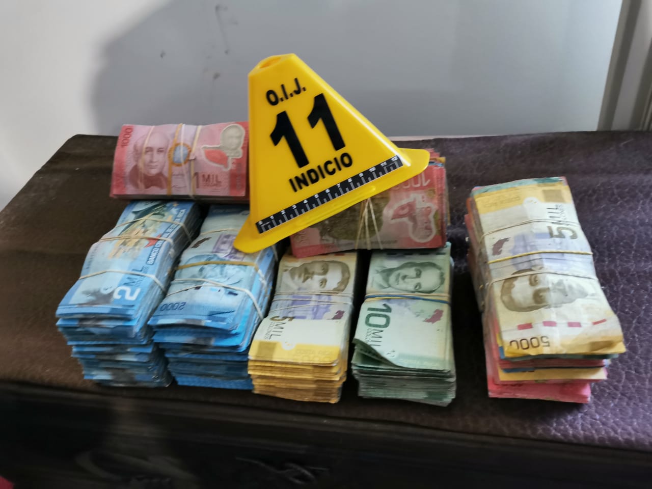 Una banda dedicada al tráfico internacional de drogas, enviaba sus paquetes camuflados en contenedores. Foto: OIJ para LN