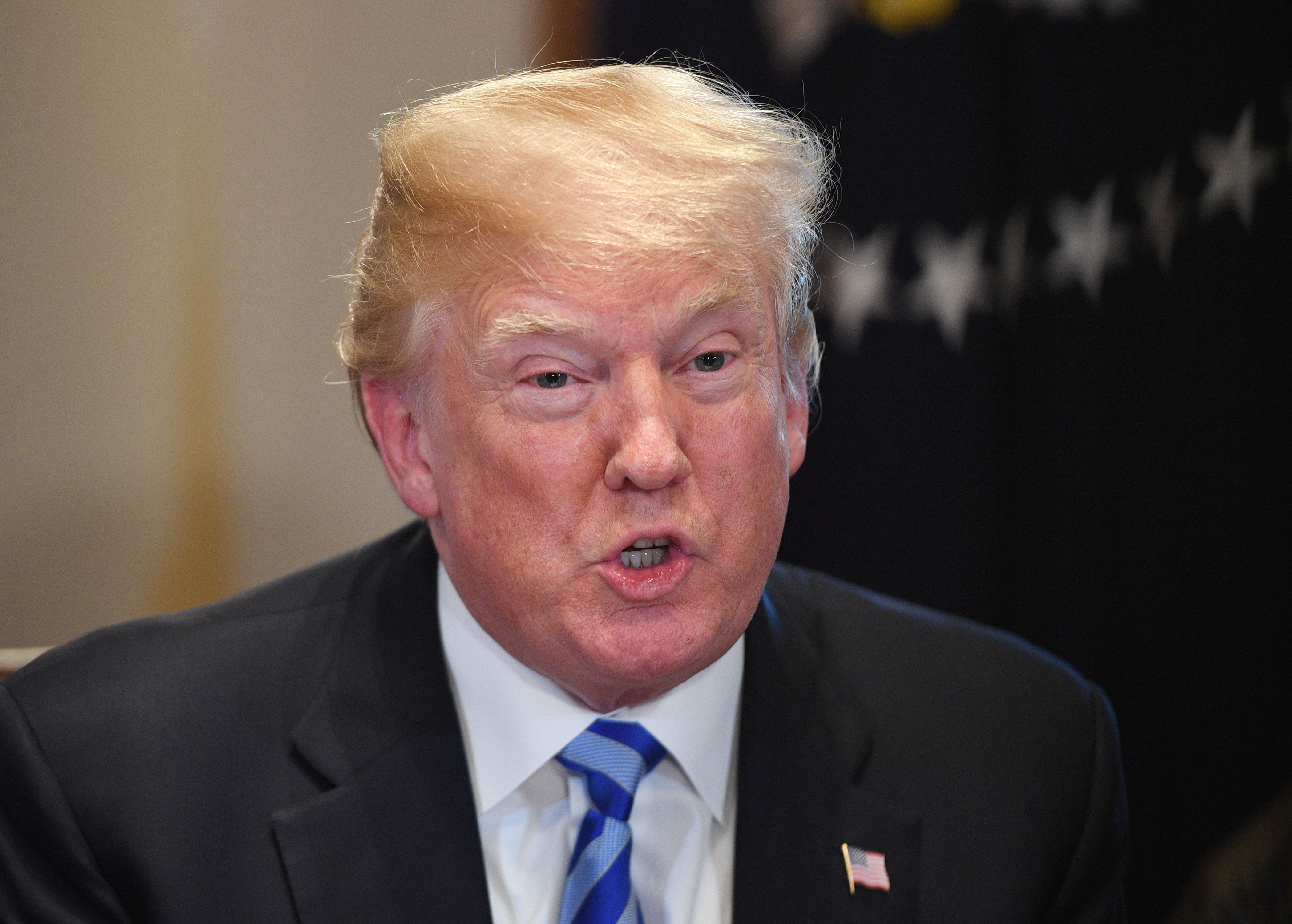 El presidente de Estados Unidos, Donald Trump, hizo declaraciones en una mesa redonda sobre ciudades santuario el 16 de mayo del 2018, en la Casa Blanca en Washington.