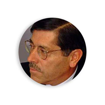Columnista Thelmo Vargas