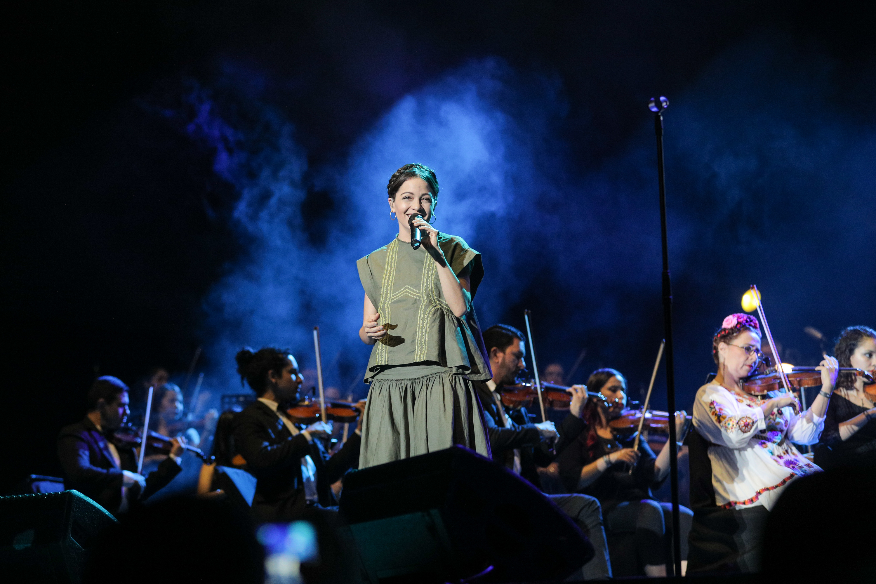 11/4/2018. Alajuela, Parque Viva. Concierto de la mexicana Natalia Lafourcade con la Orquesta Filarmonica de Costa Rica. Los Teloneros del evento la Banda Entre Lineas. Foto Jeffrey