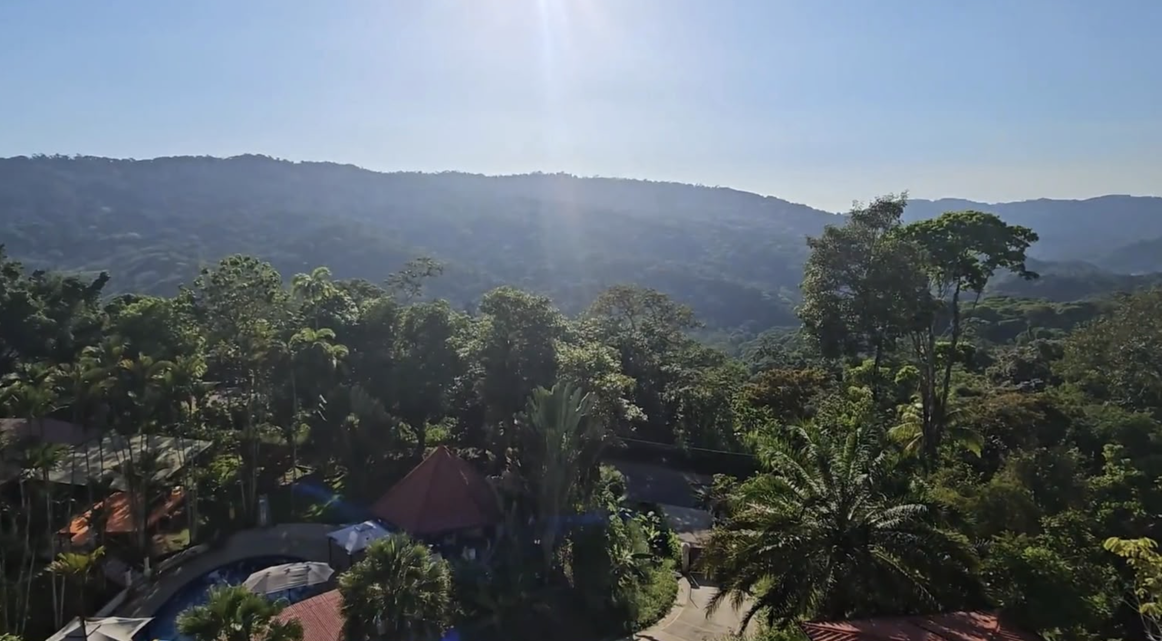 Earth-Waking Village - Pérez Zeledón