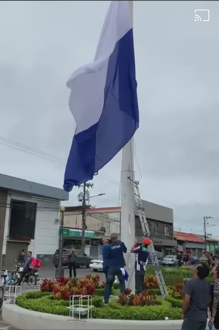 Cartagineses visten de optimismo Plaza Mayor, algunos temen que sea un mal  augurio (video) | La Teja