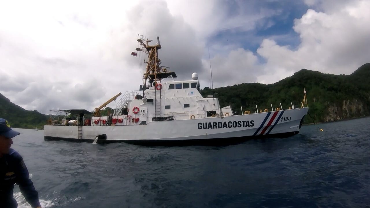Guardacostas puso fin a cuatro años de ausencia en la Isla del Coco, gracias al arribo de la patrullera Juan Rafael Mora. Foto: Fuerza Pública