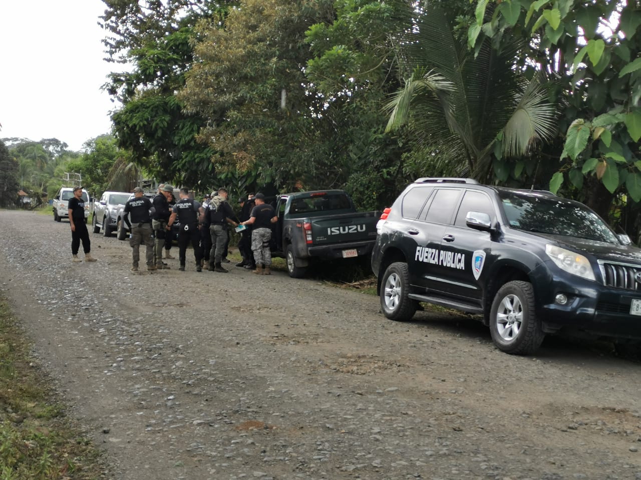 Más de 30 policías de la Fuerza Pública y el OIJ han participado día y noche en la búsquedas de Castro, quien ha burlado el cerco policial. Foto: Reiner Montero.