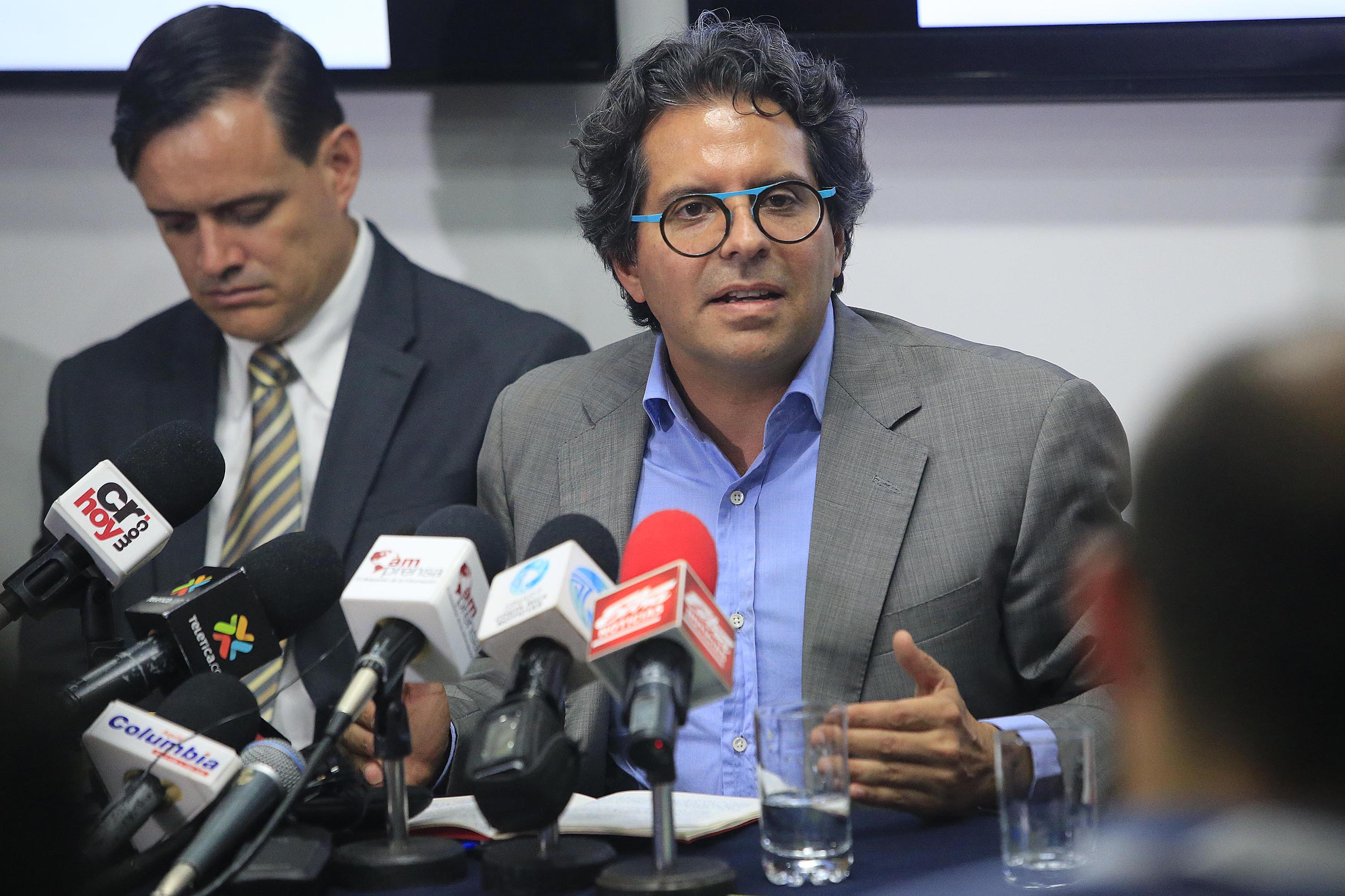 27/06/2019 Colegio Ladislao Gámez, Calle Blancos. Conferencia de prensa con autoridades del Ministerio de Educación Pública, entre ellas el ministro Edgar Mora. También estuvieron presentes, Pablo Masís, director de Educación Técnica y Capacidades Emprendedoras; Pablo Mena director de la Dirección de Gestión y Evaluación de la Calidad y Katia Grosser Guillén, directora de la Dirección de Vida Estudiantil. Foto: Rafael Pacheco