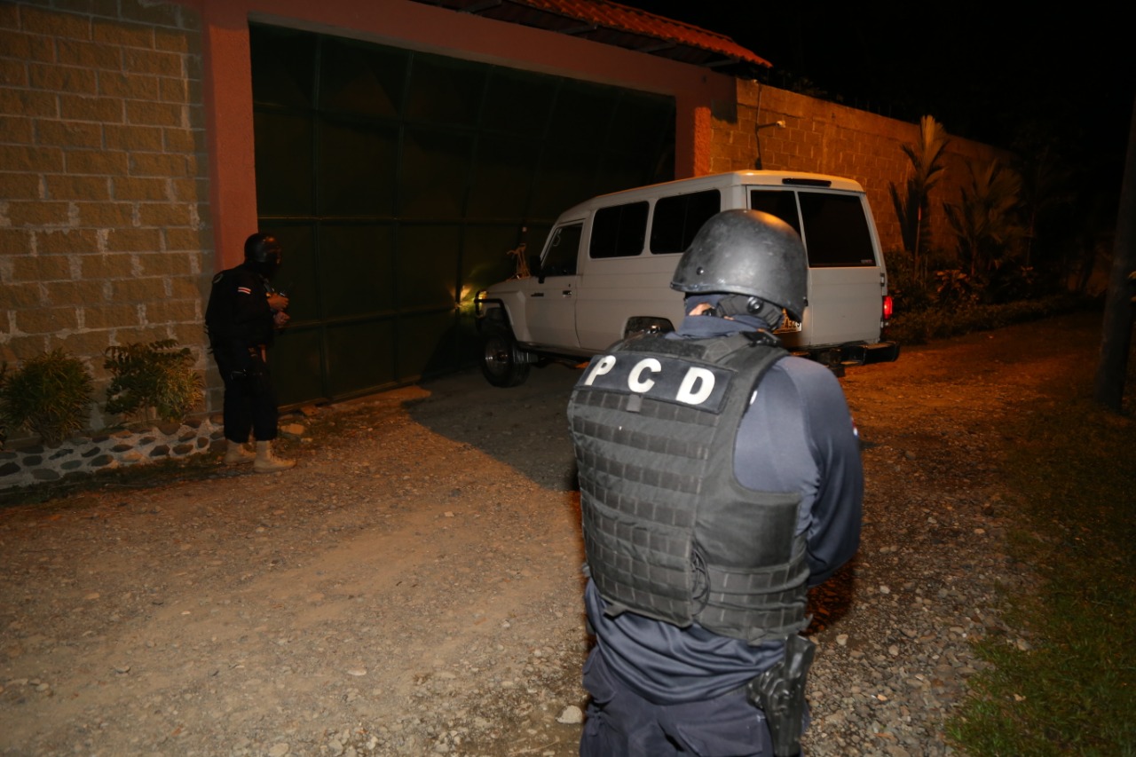 La Fiscalía y la PCD realizaron nueve allanamientos este martes para desarticular a una banda narco asentada en el Caribe sur de Costa Rica. Foto: MSP para LN