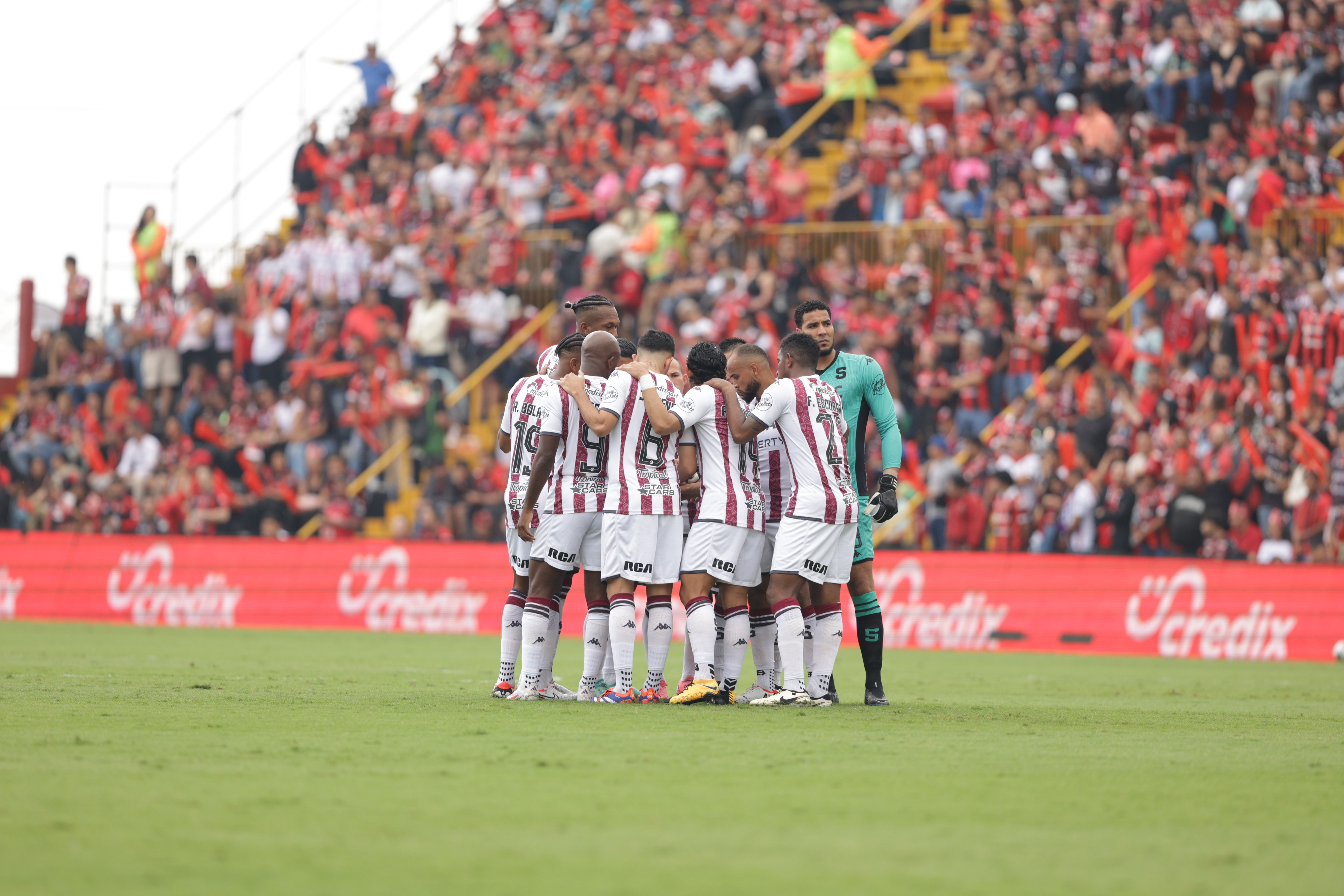 01/09/2024, Alajuela, Estadio Alejandro Morera Soto, partido de la jornada 8 del torneo de clausura 2024 entre la Liga Deportiva Alajuelense y el Deportivo Saprissa.