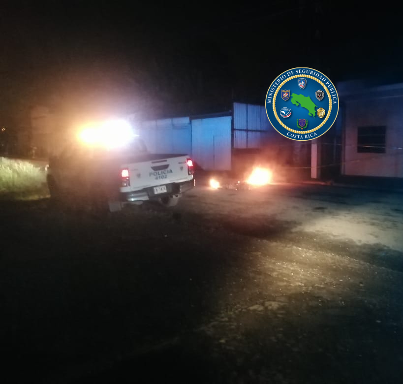 Las llamas fueron controladas por oficiales de la Fuerza Pública y no se reportaron afectados. Foto: MSP para LN