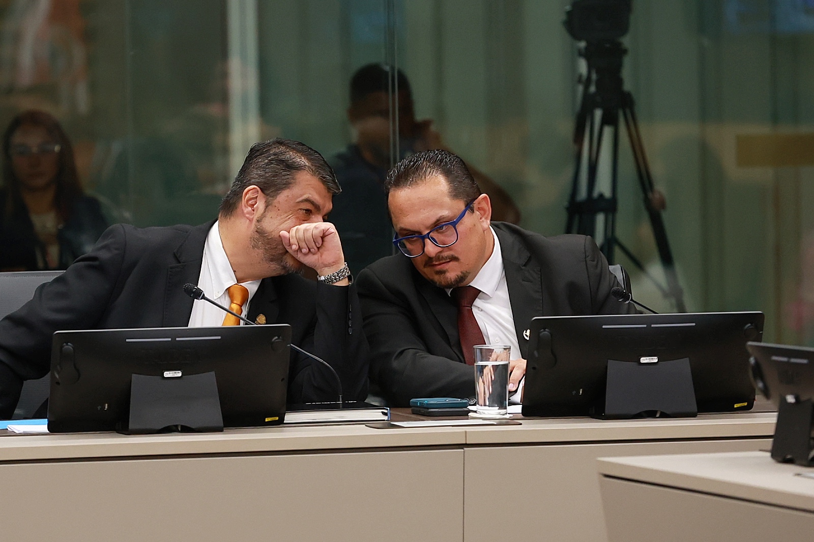 28/10/2024/ Comisión de seguridad y narco tráfico Mario Zamora y Manuel Jiménez Steller / foto John Durán