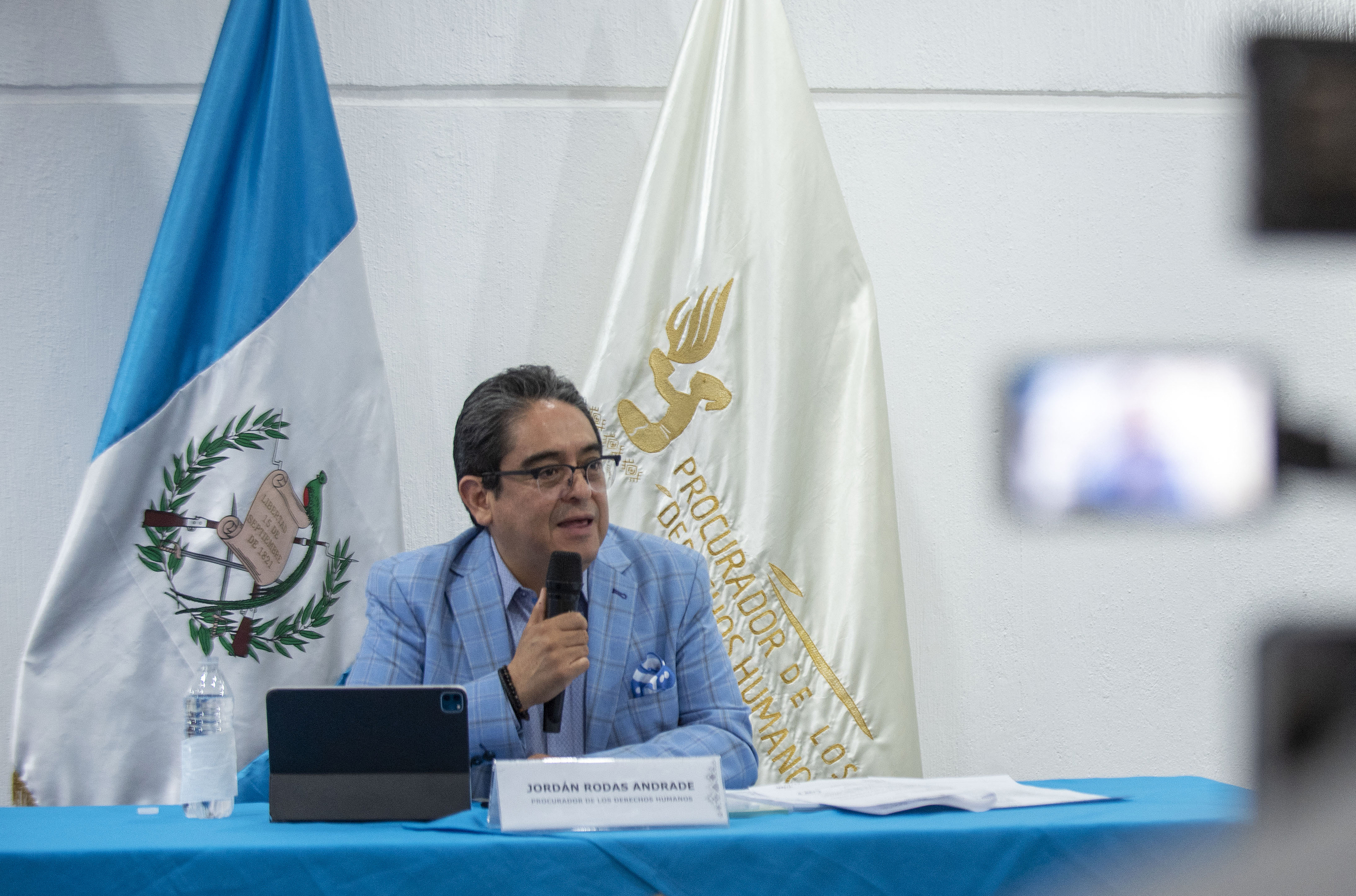 Guatemalan Human Rights Attorney, Jordan Rodas, speaks during a press conference at the Attorney General's Office in Guatemala City on July 28, 2022. (Photo by Carlos ALONZO / AFP)