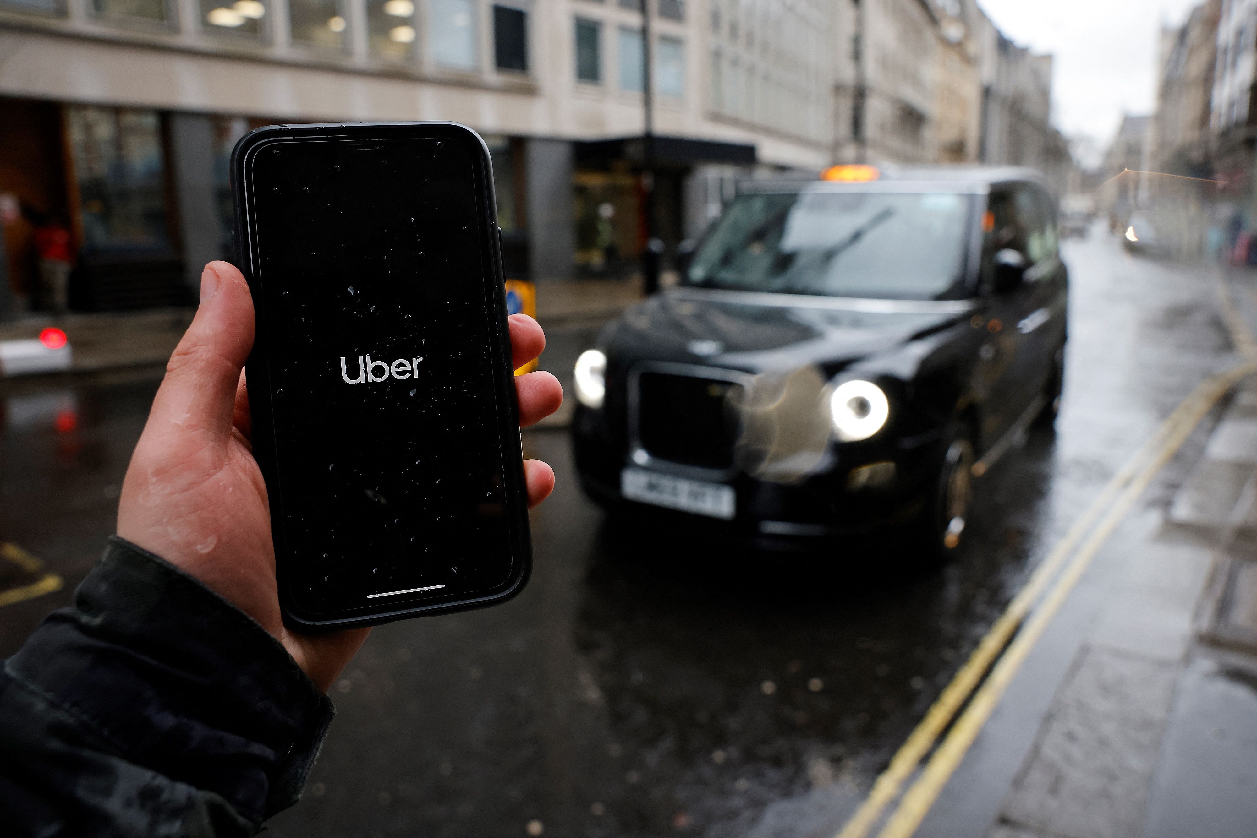 Uber abandonó el modelo de 'socios conductores' en Reino Unido: ahora tiene  trabajadores con salario mínimo y vacaciones pagadas | El Financiero