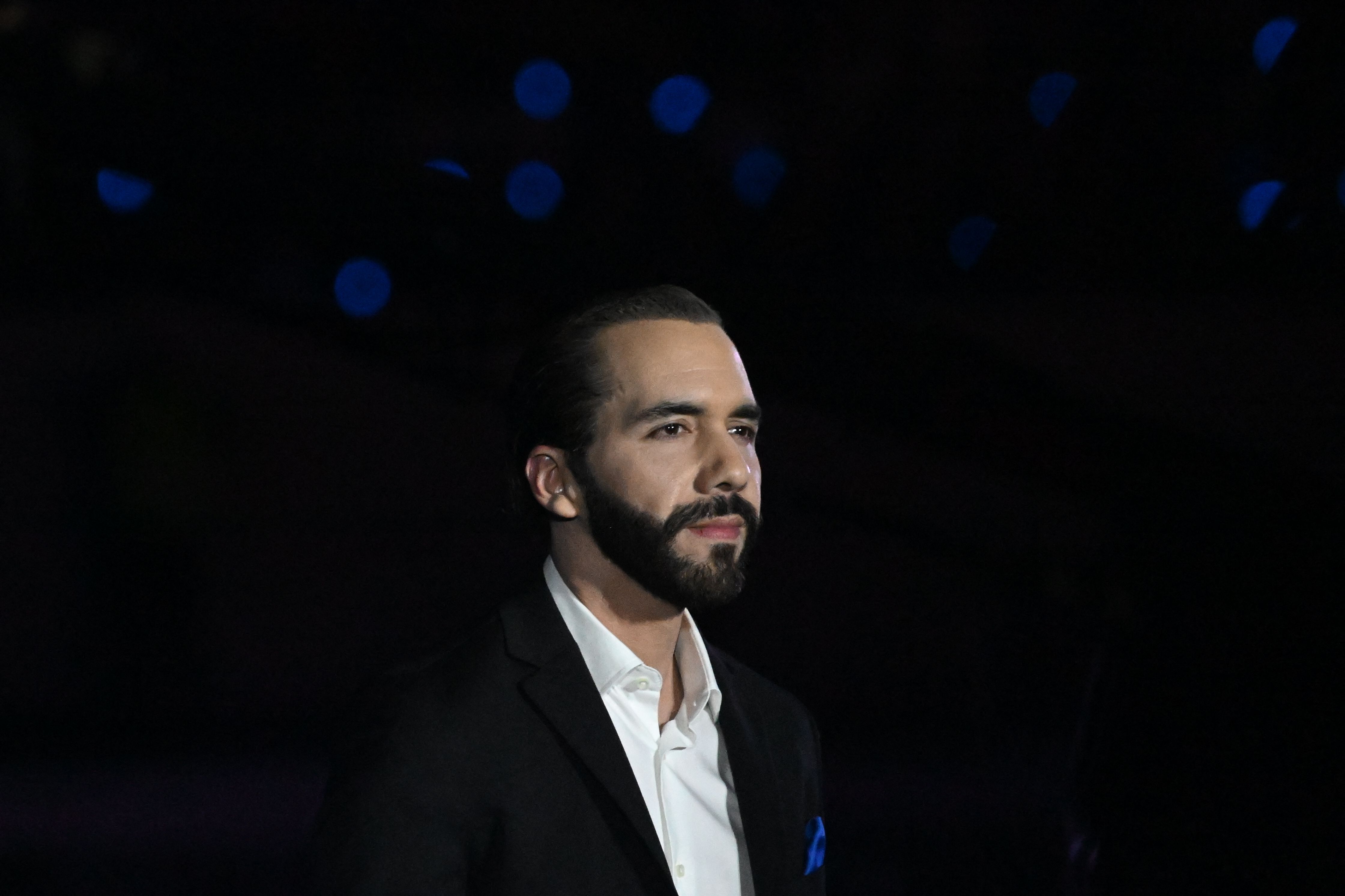 Nayib Bukele convocó a los salvadoreños en masa a la plaza frente al Palacio Nacional para su ceremonia de juramento.