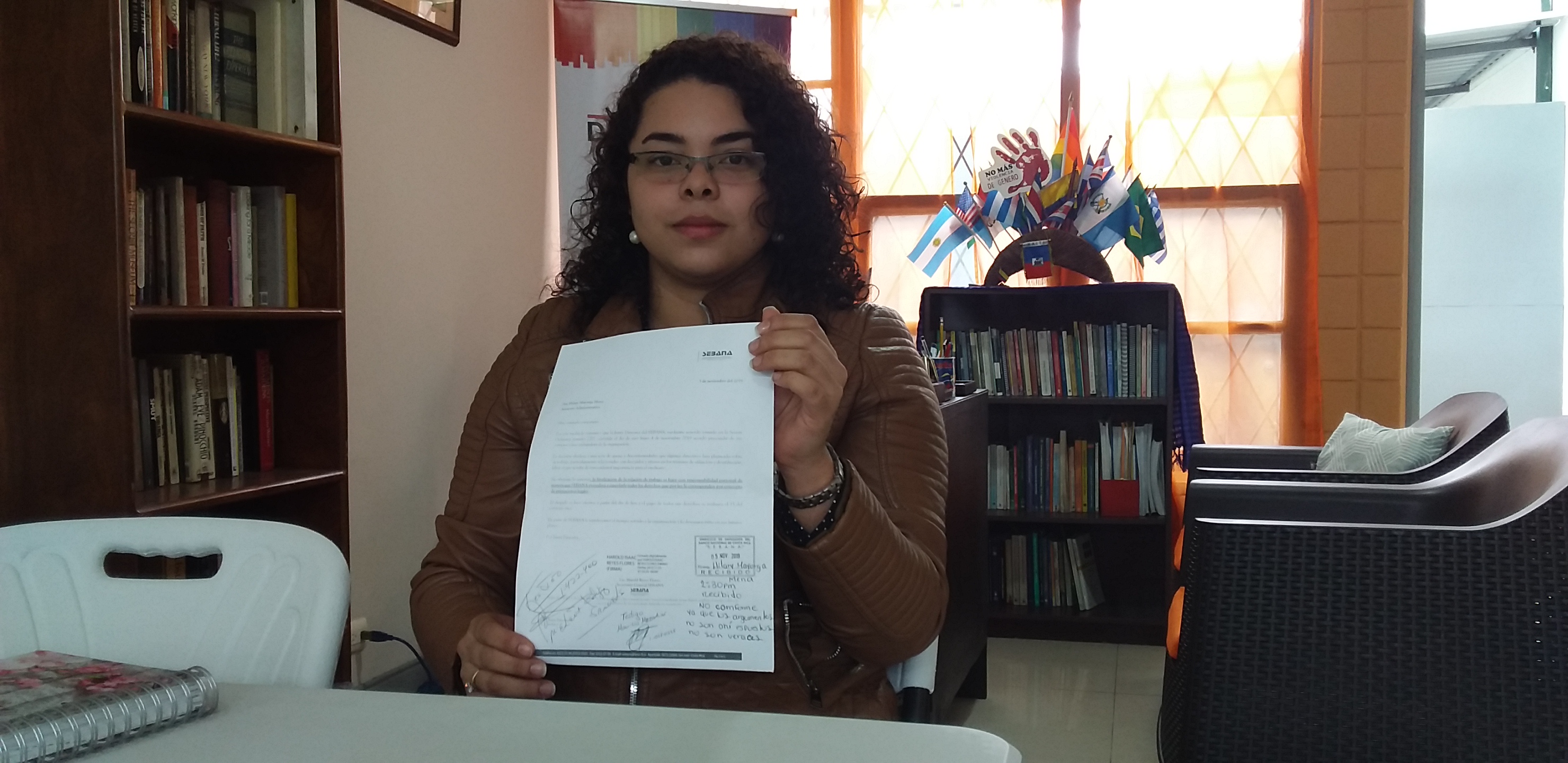 Hilary Mayorga Mena fue despedida un día después de haber demandado, por acoso laboral, a dos directivas del Sindicato de Empleados del Banco Nacional (Sebana). Foto: Silvia Artavia.