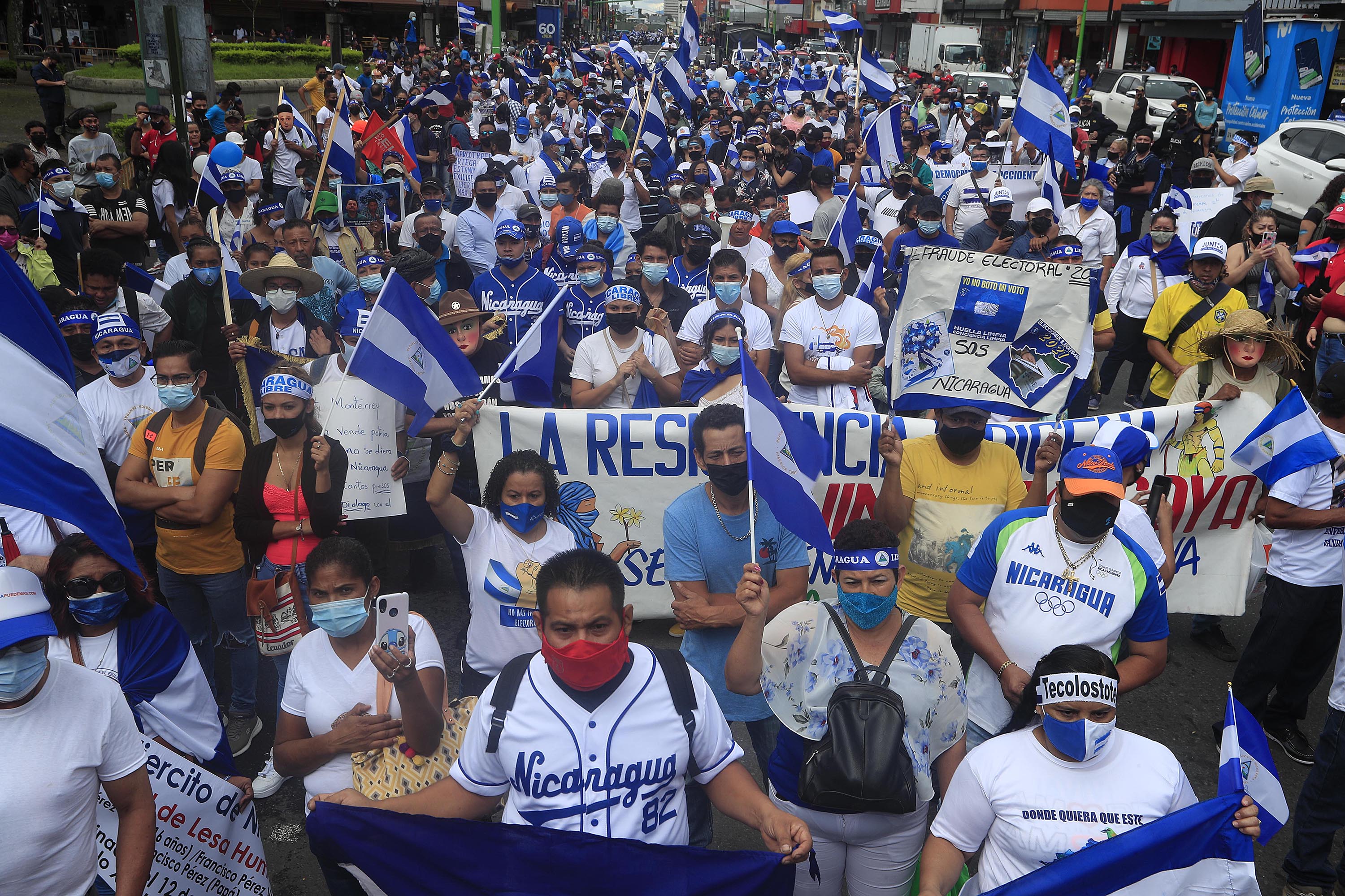¿Qué significa vivir bajo un gobierno autoritario o semiautoritario para el ciudadano común? Para millones de personas en el mundo, es un asunto cotidiano