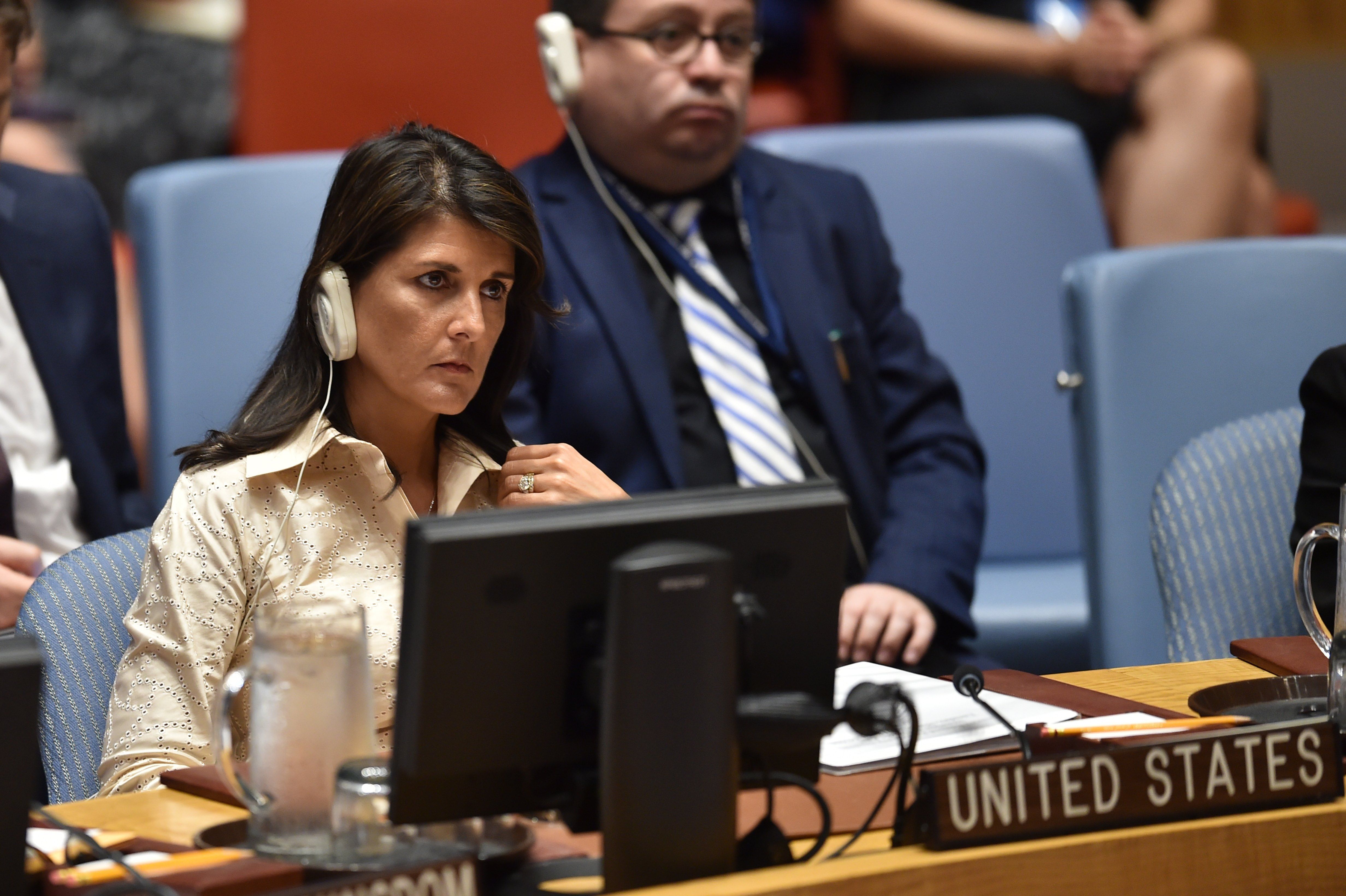 La embajadora de Estados Unidos ante Naciones Unidas, Nikki Haley, participó en el Consejo de Seguridad, el 15 de mayo del 2018, en Nueva York. Foto: AFP