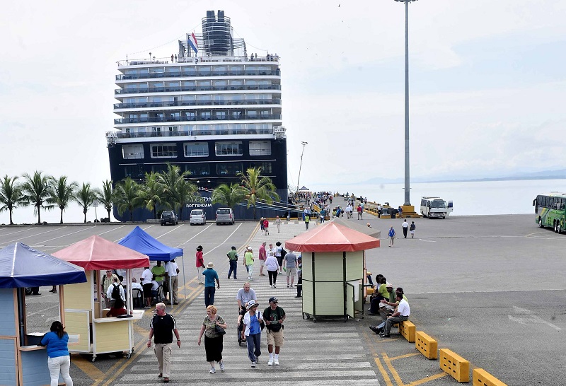 La industria de cruceros realizan "tours" a diferentes regiones, pero tiene que escoger sitios con rampas, senderos con barandas y ojalá techados, entre otros servicios, en vista de la edad de los visitantes.
