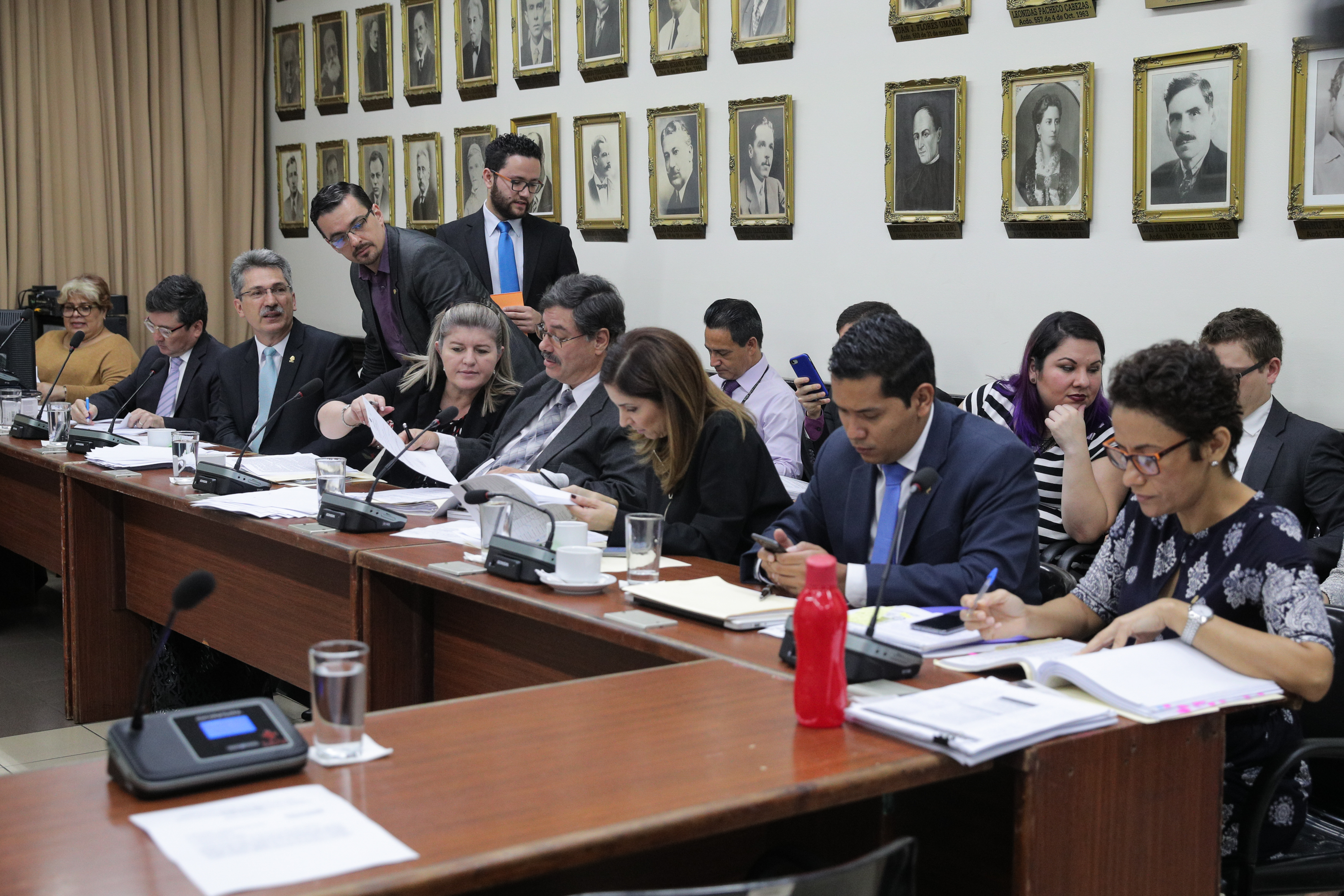 23/7/2018. San Jose, Asamblea Legislativa. Reunion de Comisión fiscal. Foto Jeffrey Zamora