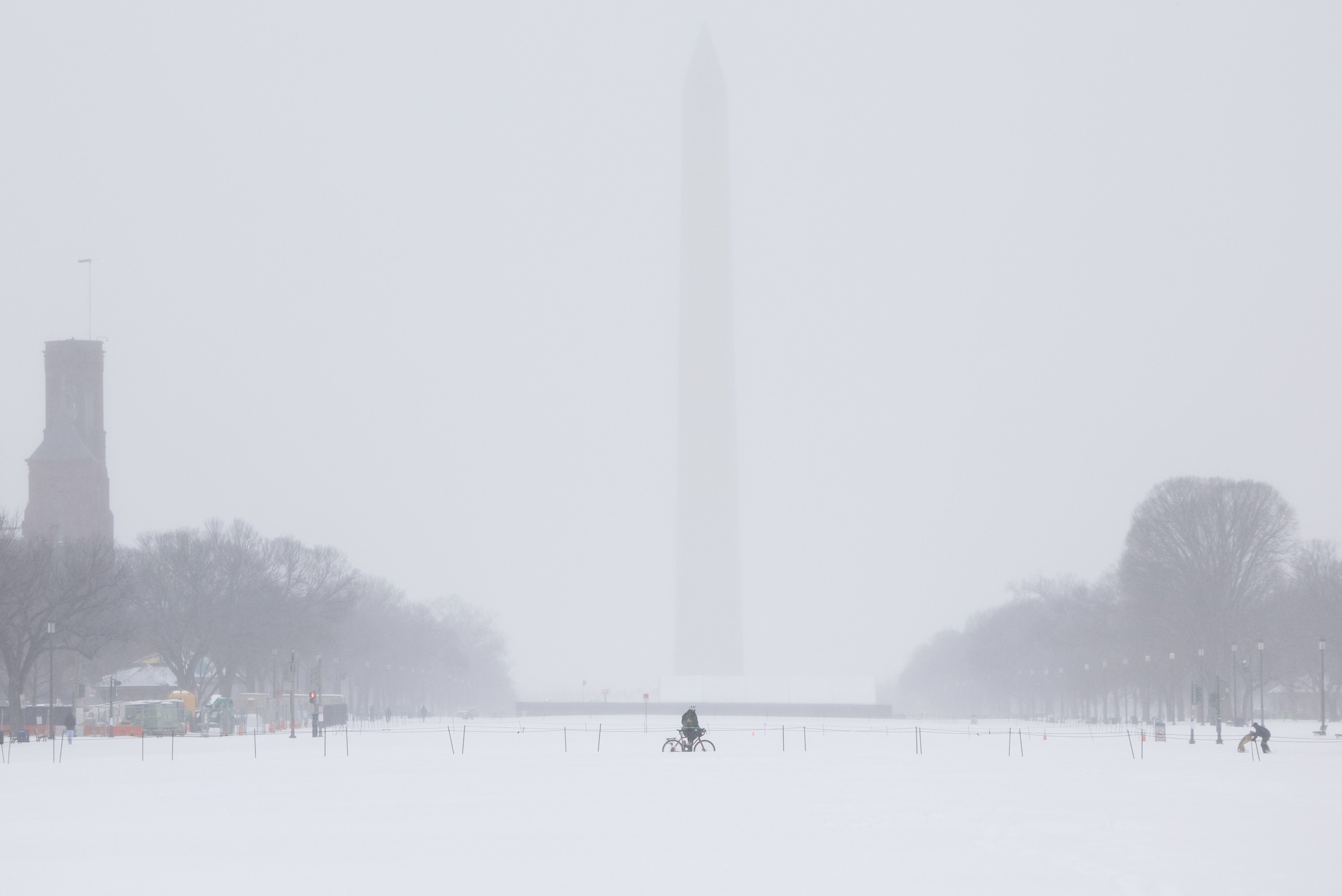 La nieve y el hielo cubren amplias zonas de Estados Unidos, mientras una masa de aire ártico avanza desde el sur hacia el noreste del país.