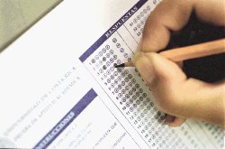 Es necesario rellenar con mucho cuidado los espacios correspondientes a las respuestas del examen de admisión, con el fin de evitar equivocaciones.