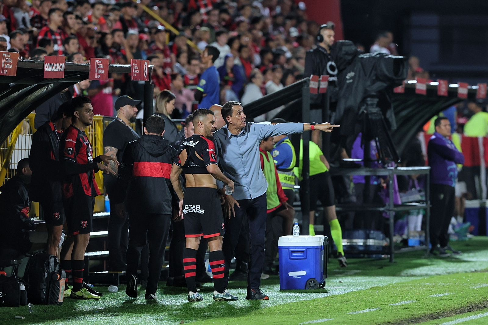 30/10/2024/ Juego entre Liga Deportiva Alajuelense vs Antigua durante la Central American Cup en el estadio Alejandro Morera Soto.