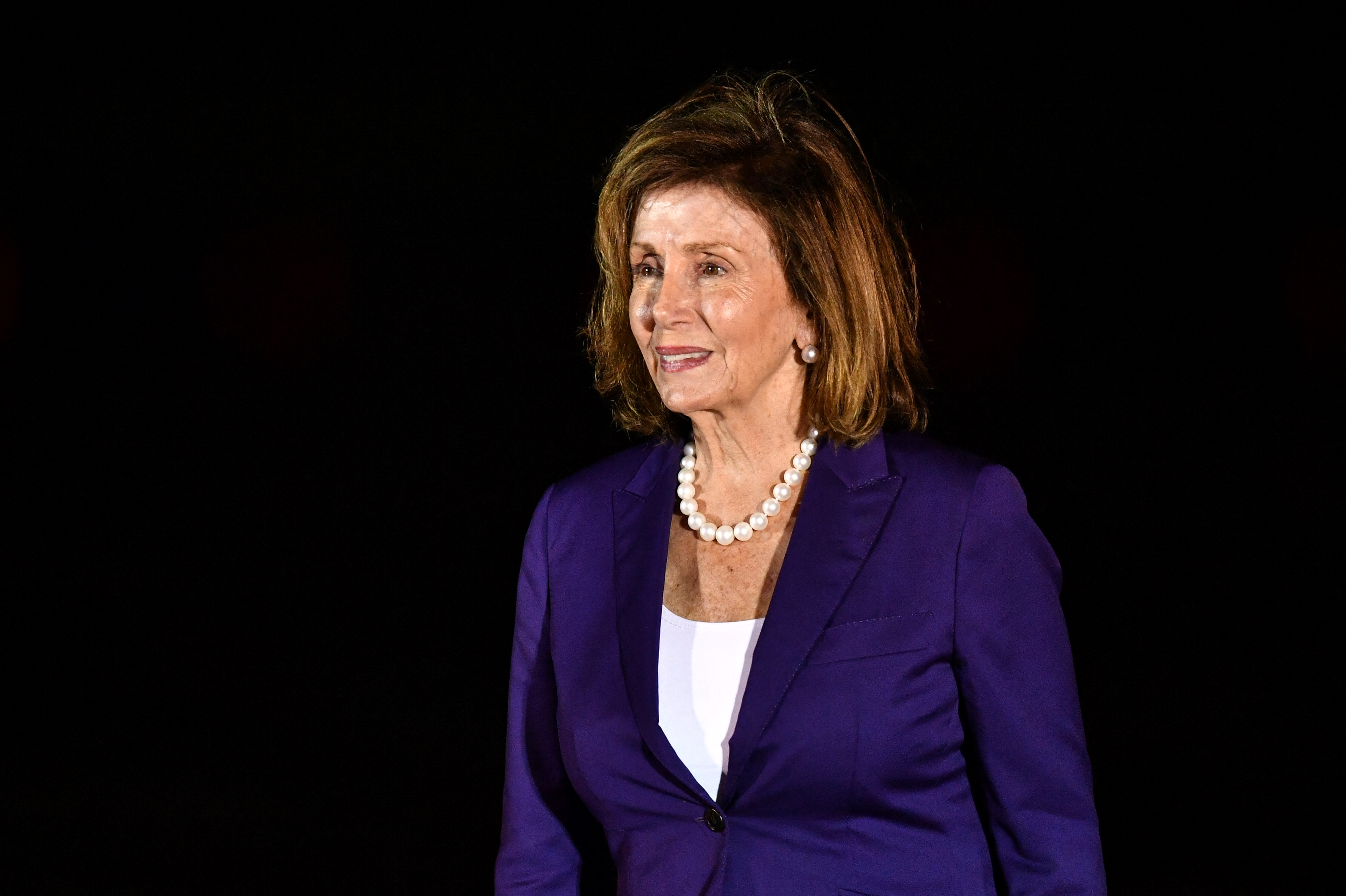 US House Speaker Nancy Pelosi arrives at Yokota Air Base in Fussa, Tokyo prefecture on August 4, 2022, on the last leg of her Asian tour. (Photo by Kazuhiro NOGI / AFP)
