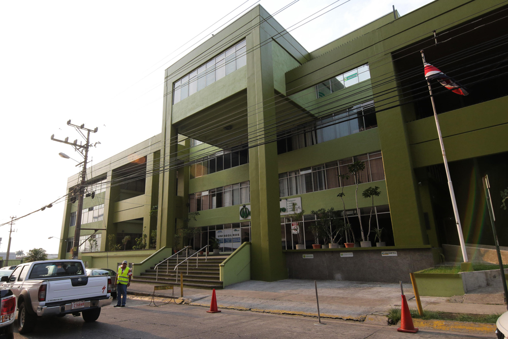 8/5/2016. San Pedro. Fachada del Edificio Cooperativo, Cenecoop R.L. Foto jeffrey zamora