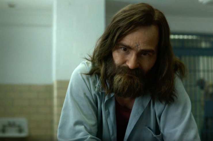 Set in the late 1970s, two FBI agents are tasked with interviewing serial killers to solve open cases.