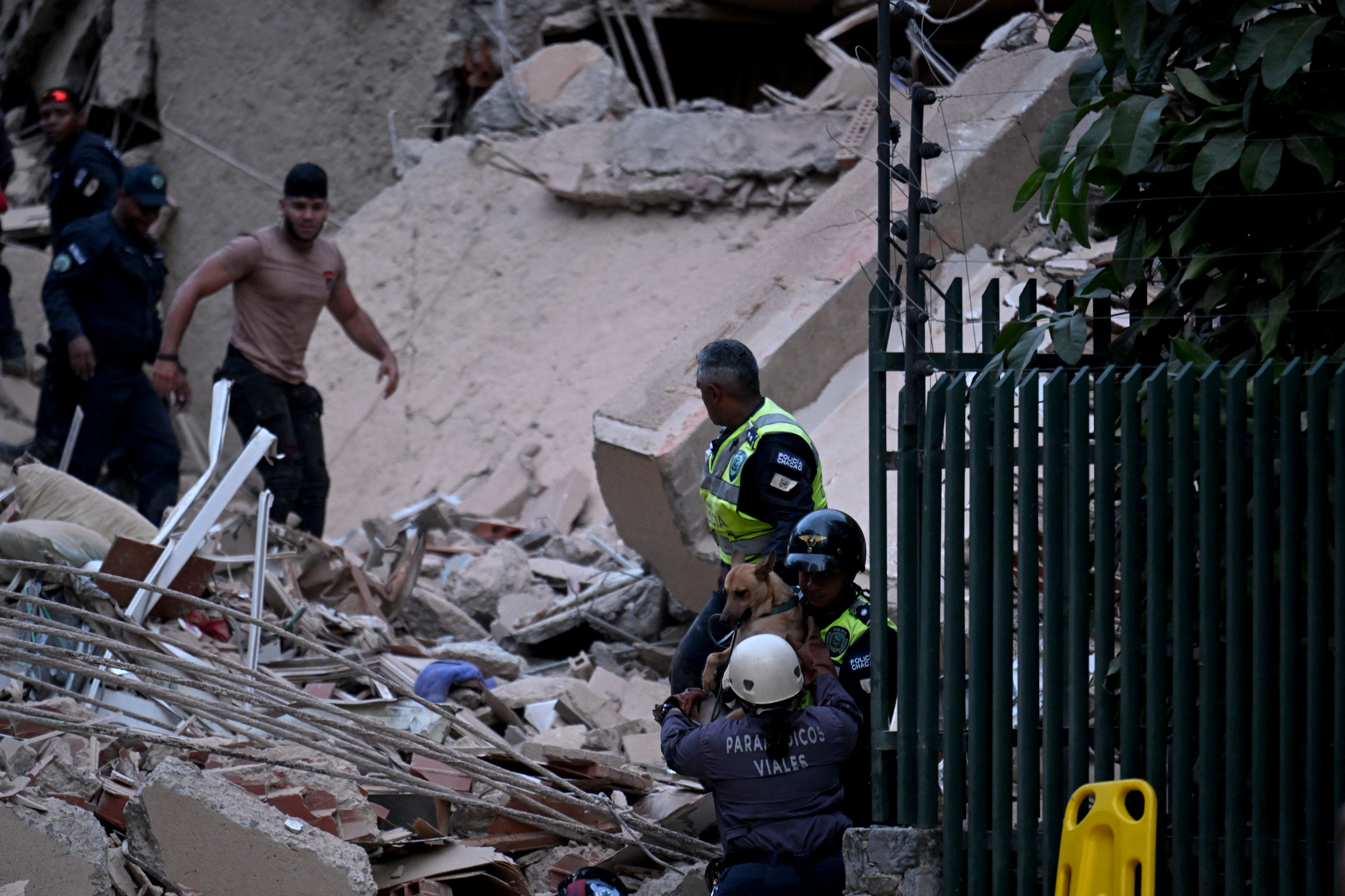 Un sismo de magnitud 7,1 sacudió Venezuela el miércoles, según informó el Servicio Geológico de Estados Unidos (USGS).