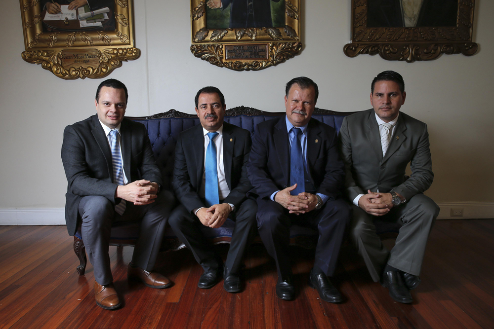 Gonzalo Ramírez, Mario Redondo, Abelino Esquivel y Fabricio Alvarado conforman el llamado “bloque cristiano” de la Asamblea Legislativa.