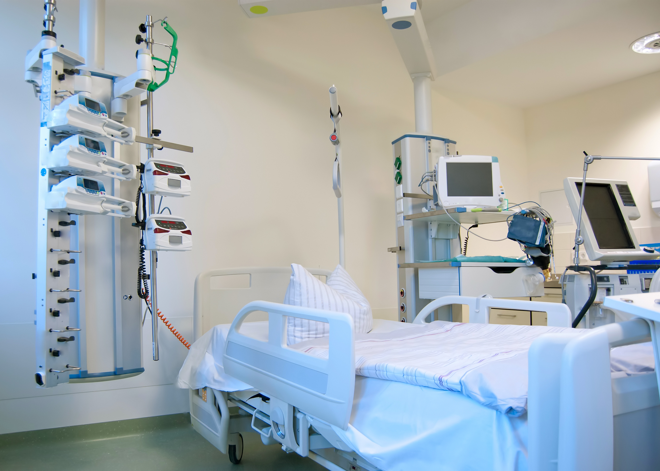 28/06/2020. Fotos ilustrativas de una Unidad de Cuidados Intensivos de un hospital. Las autoridades del Ministerio de Salud alertaron al país sobre el posible aumento de casos de covid-19 que supondría un gran riesgo para el sistema hospitalario del país. Foto: Shutterstock