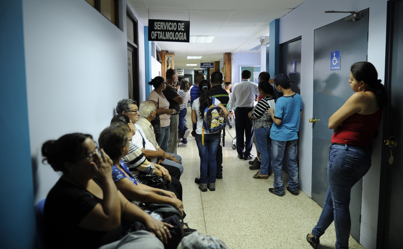 En el 2013, se remodeló el área de Oftalmología. Las obras costaron ¢10,6 millones. Este es uno de los servicios que en el 2012 tenían las listas de espera más largas. | GRACIELA SOLÍS