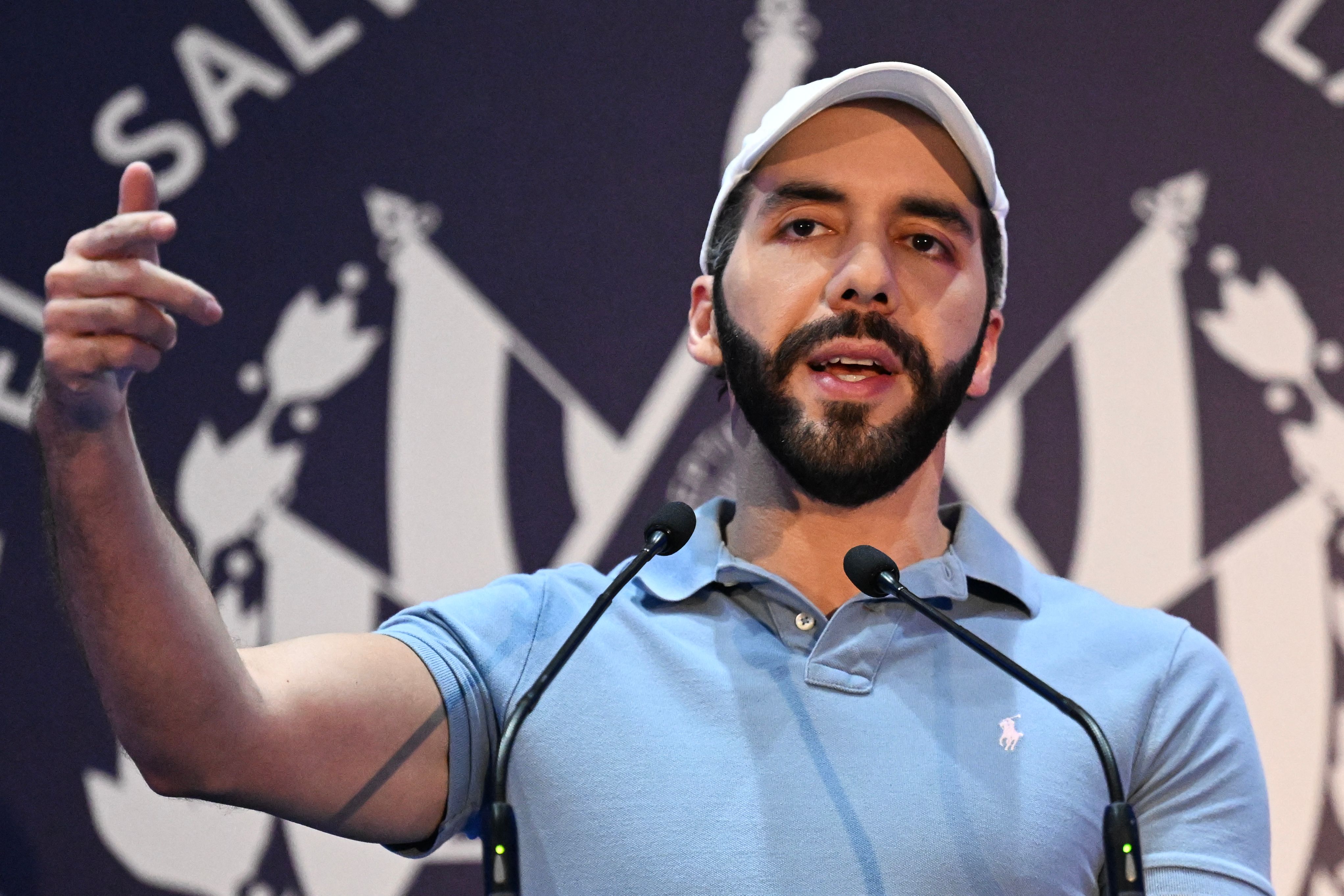 El presidente Nayib Bukele se reunió con los congresistas republicanos Matt Gaetz, Andy Biggs, Dan Bishop y Alex Mooney en San Salvador la noche del viernes.