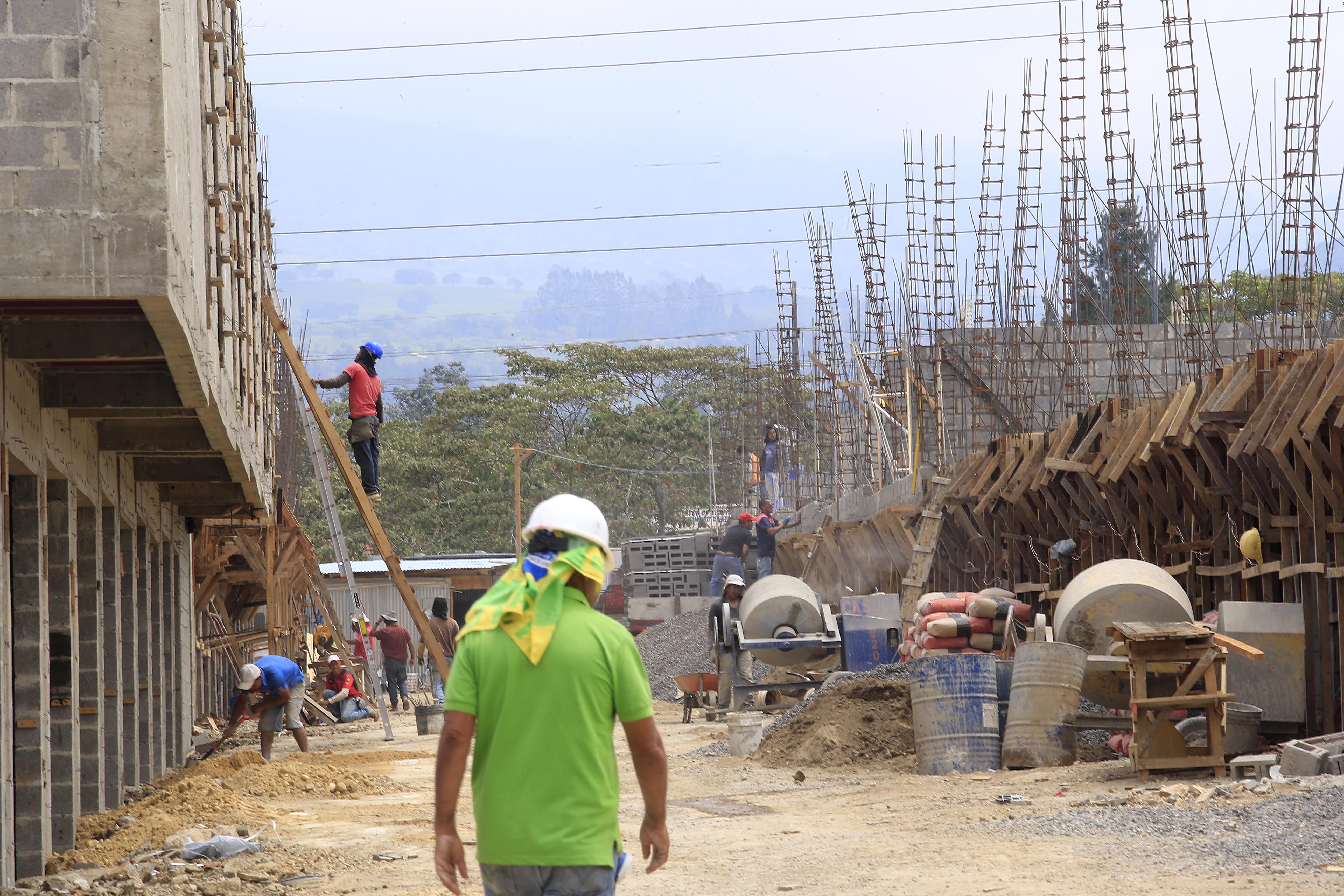 Las instalaciones del motel ya se encuentran en un avanzado estado de edificación. Según la documentación municipal tiene un valor de ¢1.496 millones y constará con 65 habitaciones (sencillas, ejecutivas y de lujo).