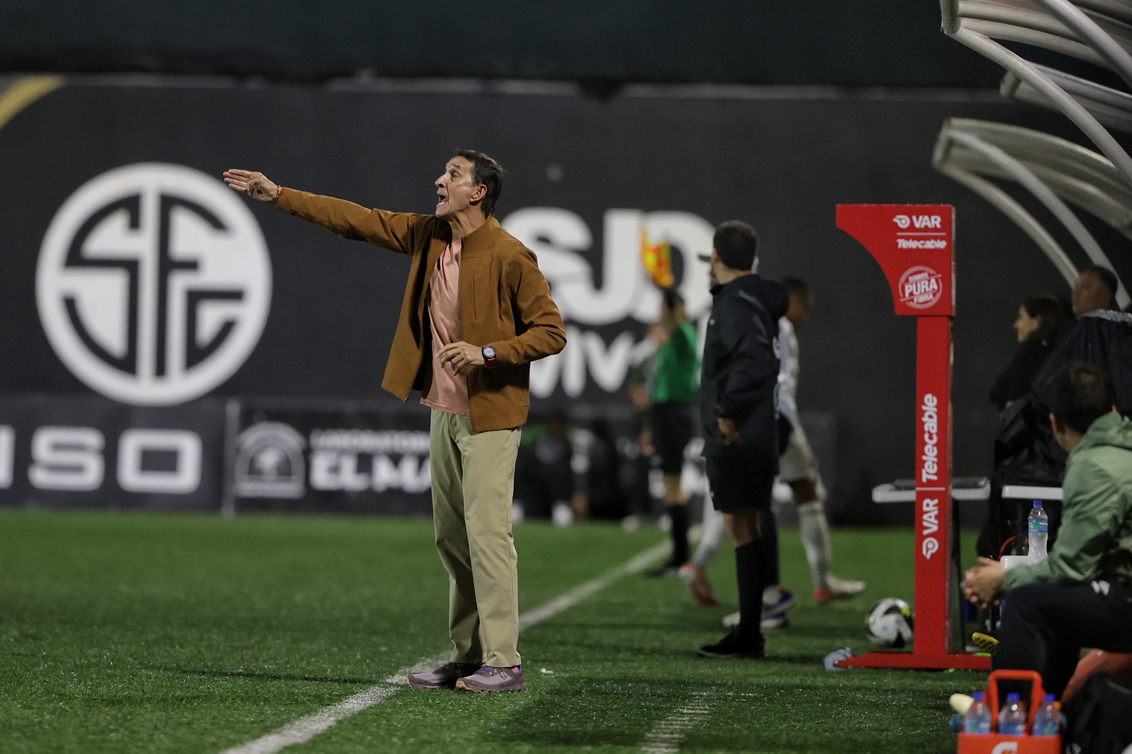 19/09/2024/ Juego entre Sporting FC. Vs Liga Deportiva Alajuelense en el estadio Ernesto Rohrmoser / Foto John Durán